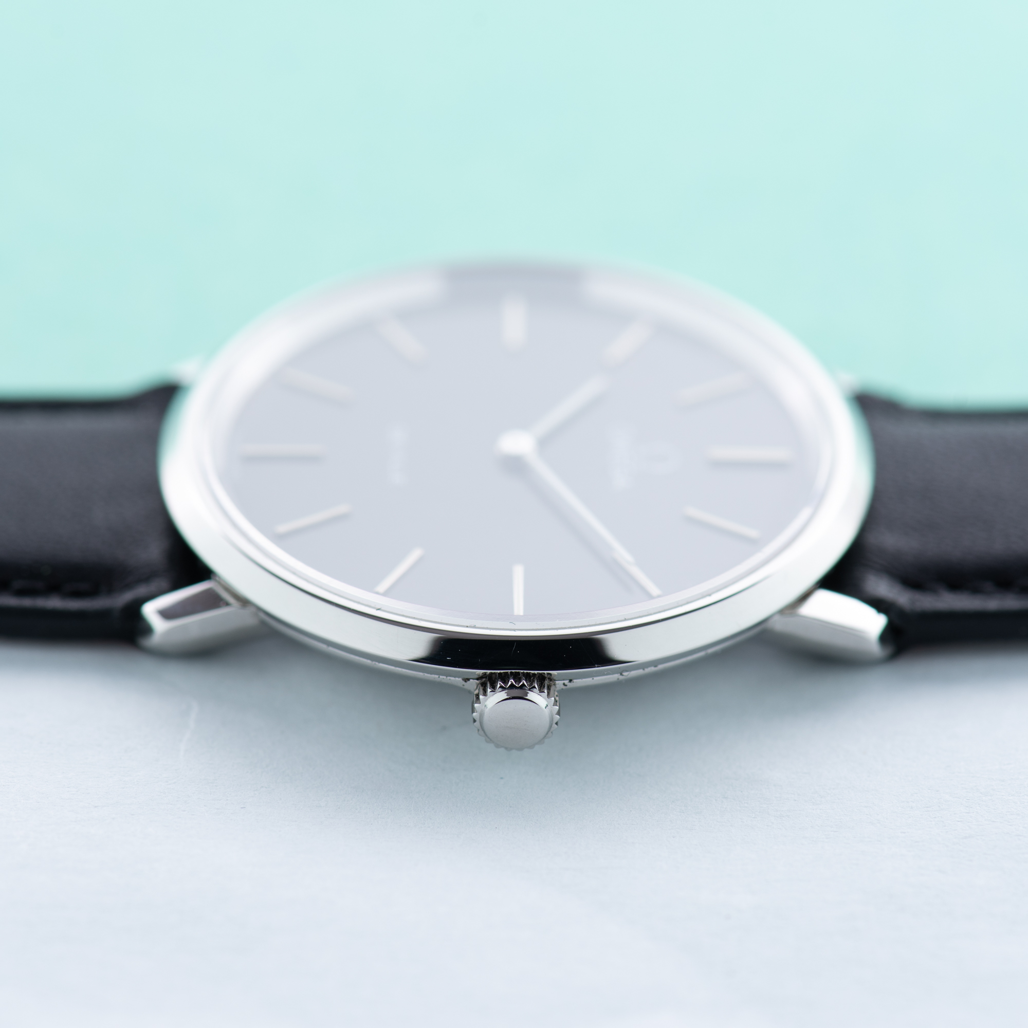 Zicht op Omega De Ville Dress Watch Grey Dial Steel Ref 111.0107