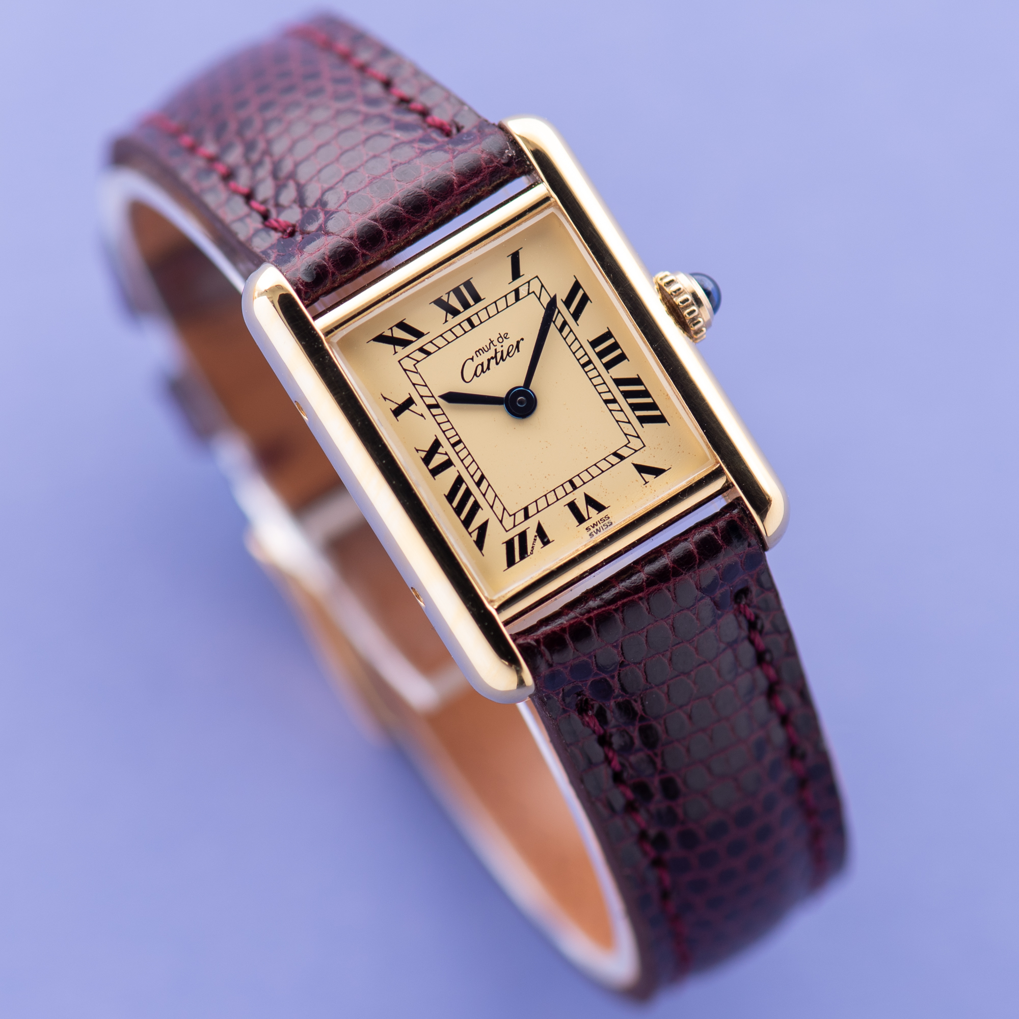 Zicht op Cartier Must by Tank Vermeil Quartz Roman Dial