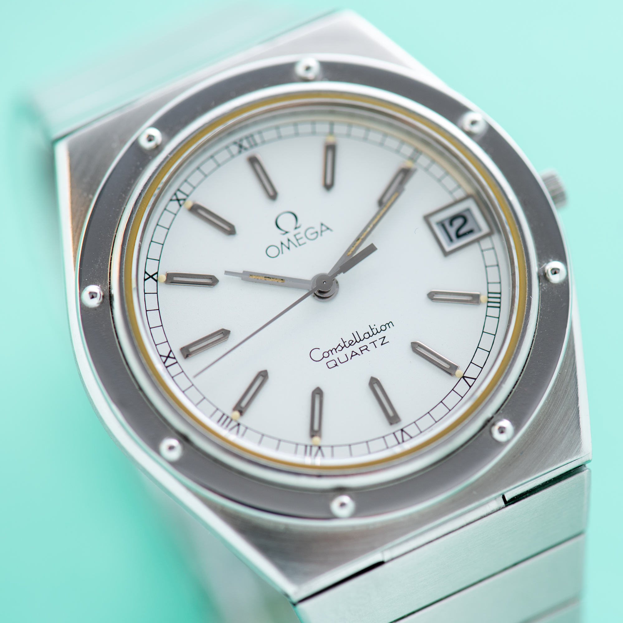 Zicht op Omega Constellation Quartz Marine 'Porthole' Super Rare cal 1332 Réf 396.0147