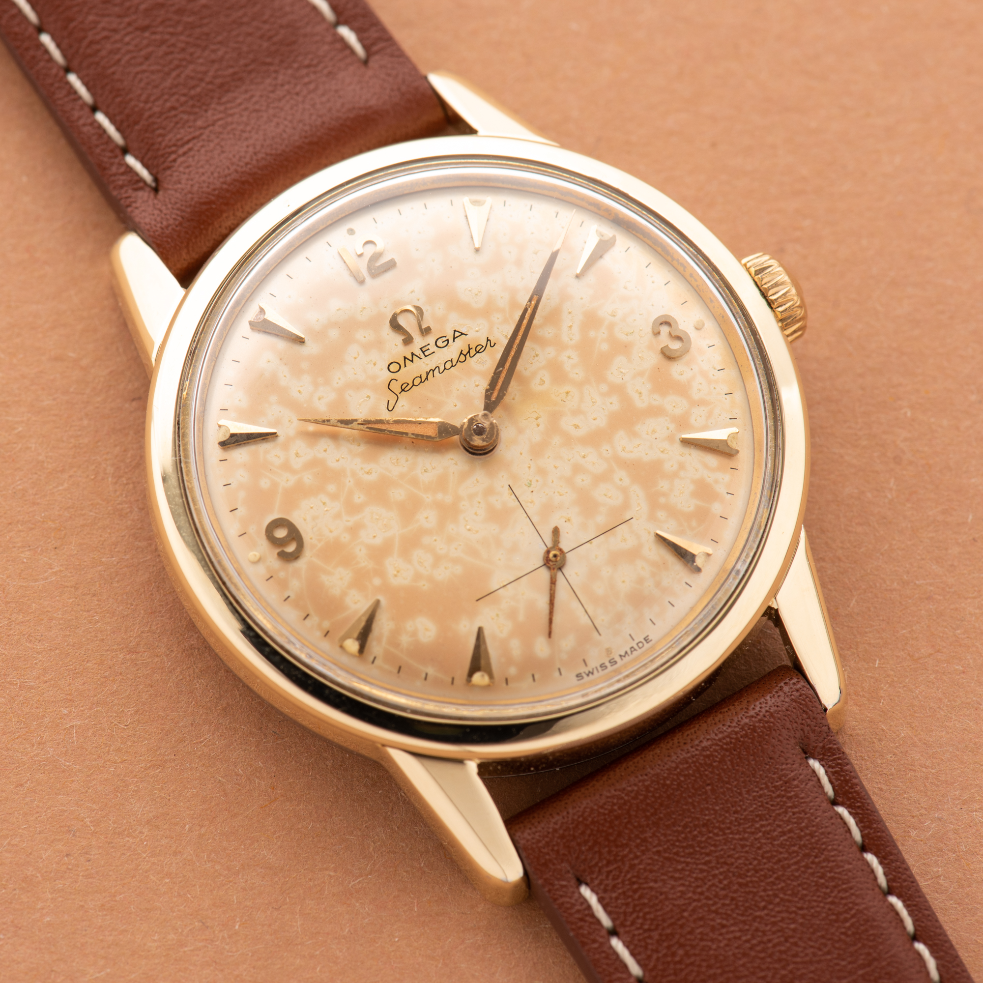 View of Omega Seamaster Jumbo Dress Small Sub Second Patina Dial from 1961 Réf 14389