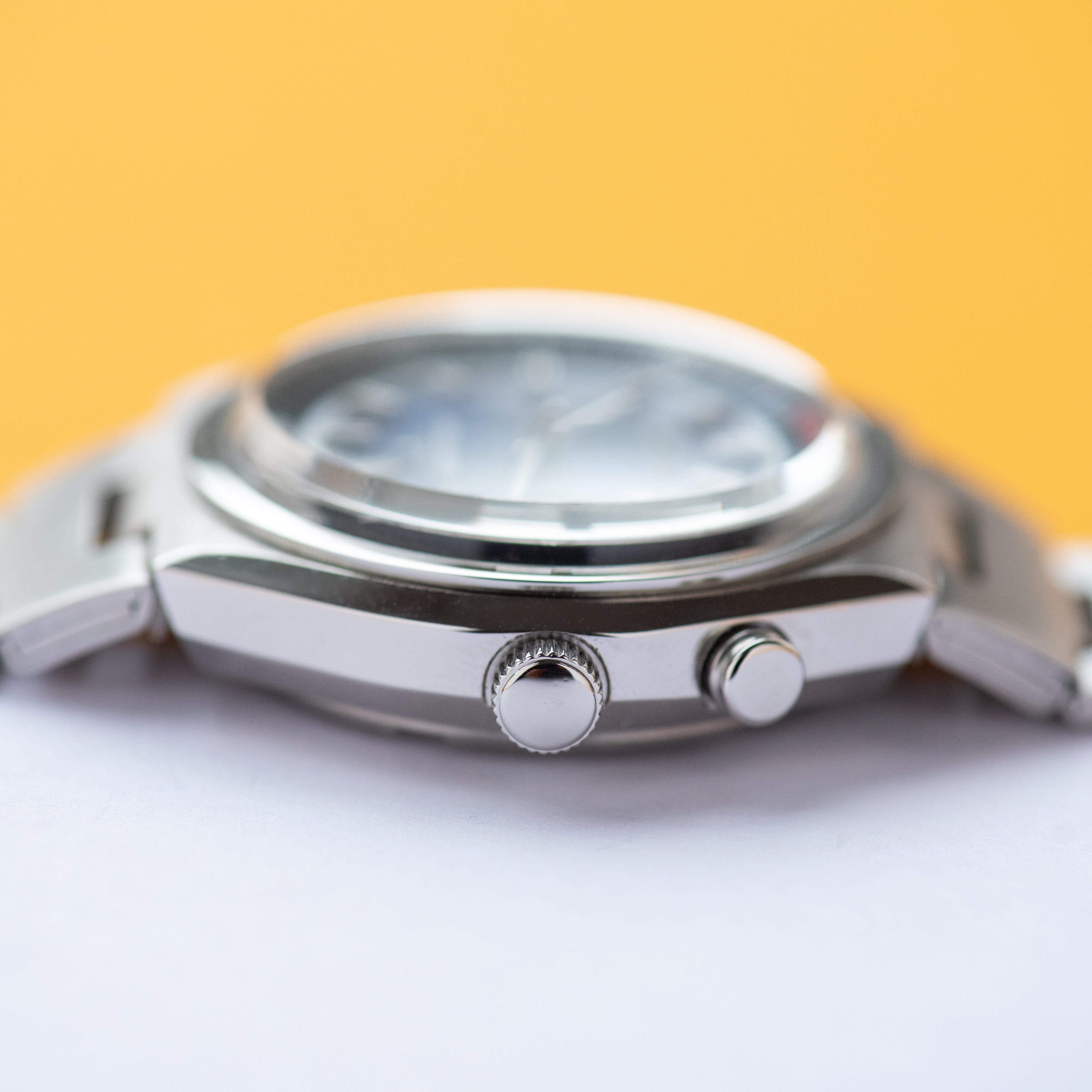 Vue de Seiko Bell-Matic Automatic 17 Jewels Day Date Alarm Réf 4006-6040