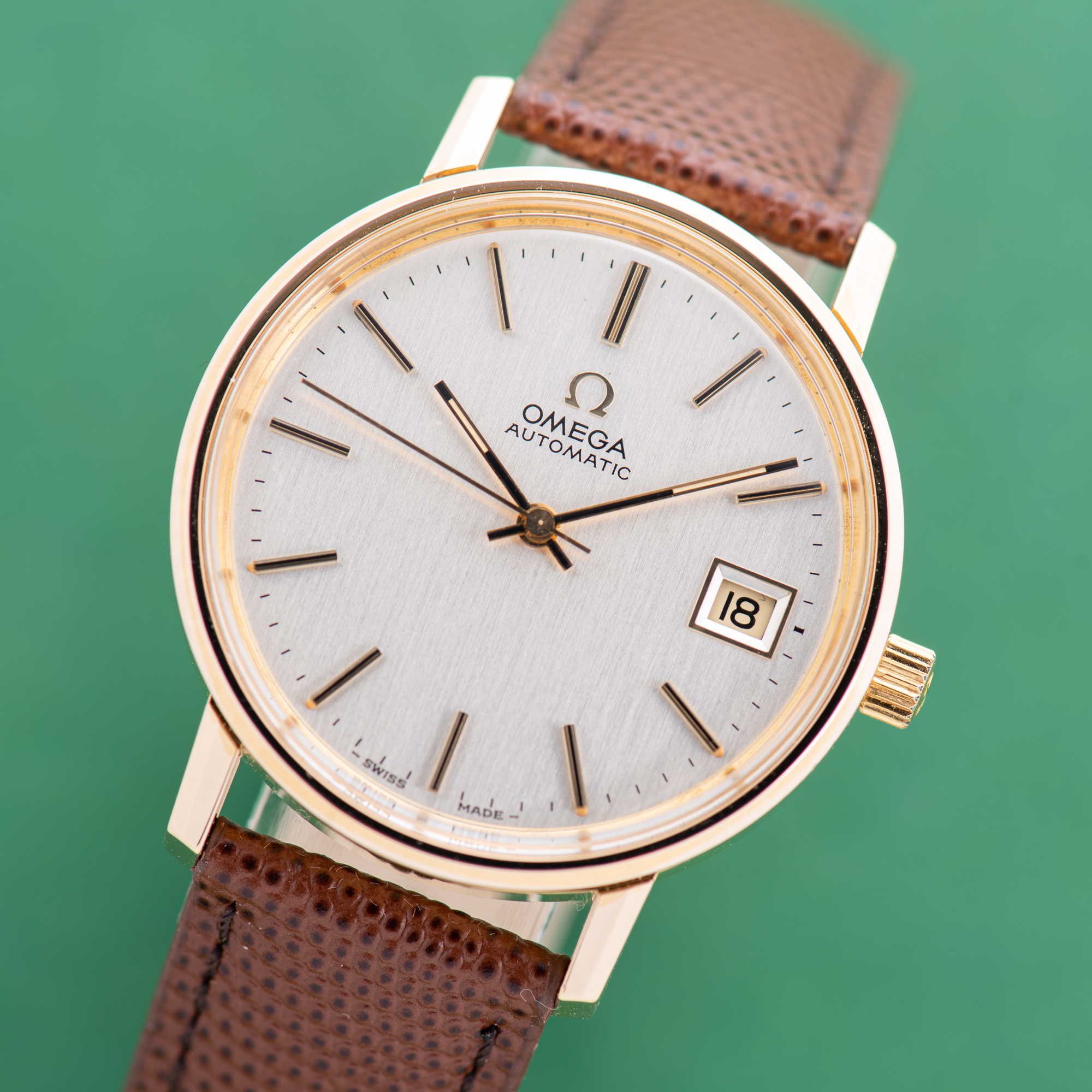 View of Omega Automatic Date From 1978 Réf 166.0202