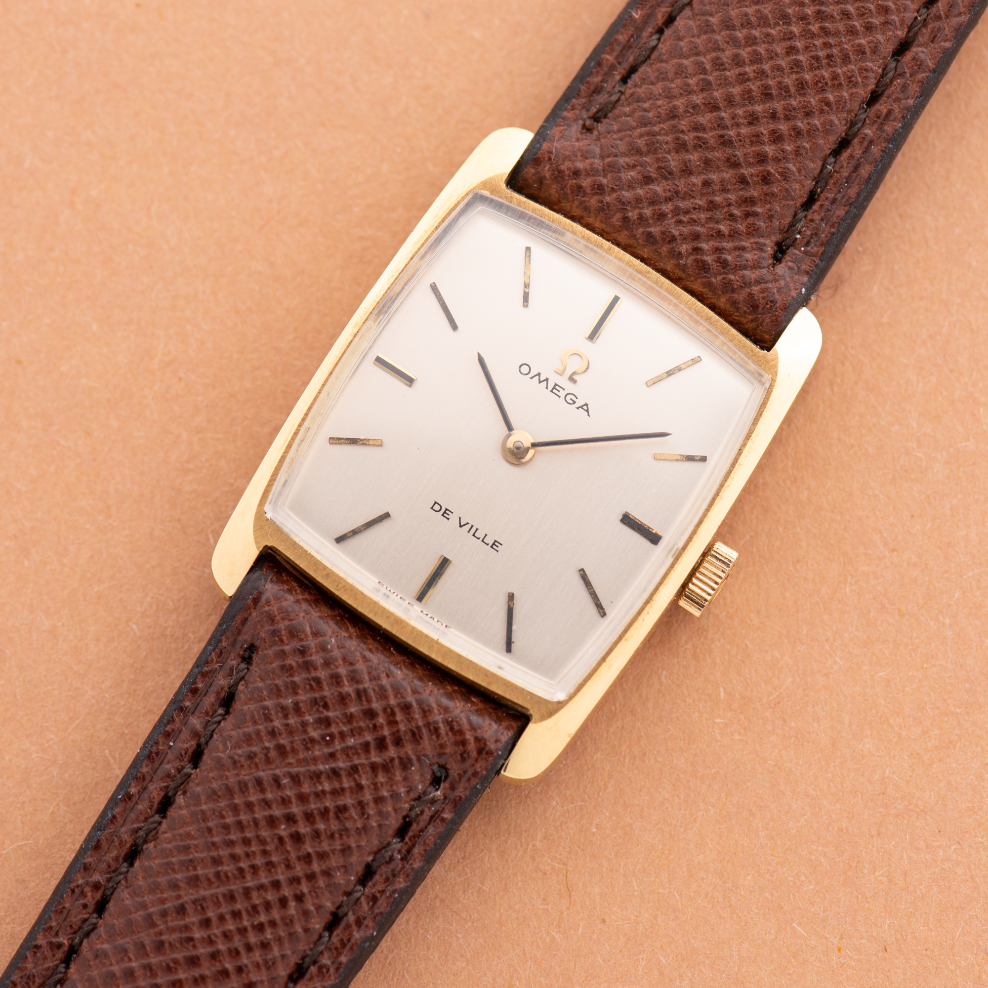 Zicht op Omega De Ville NOS 18K vanaf 1969 Ref 511,25