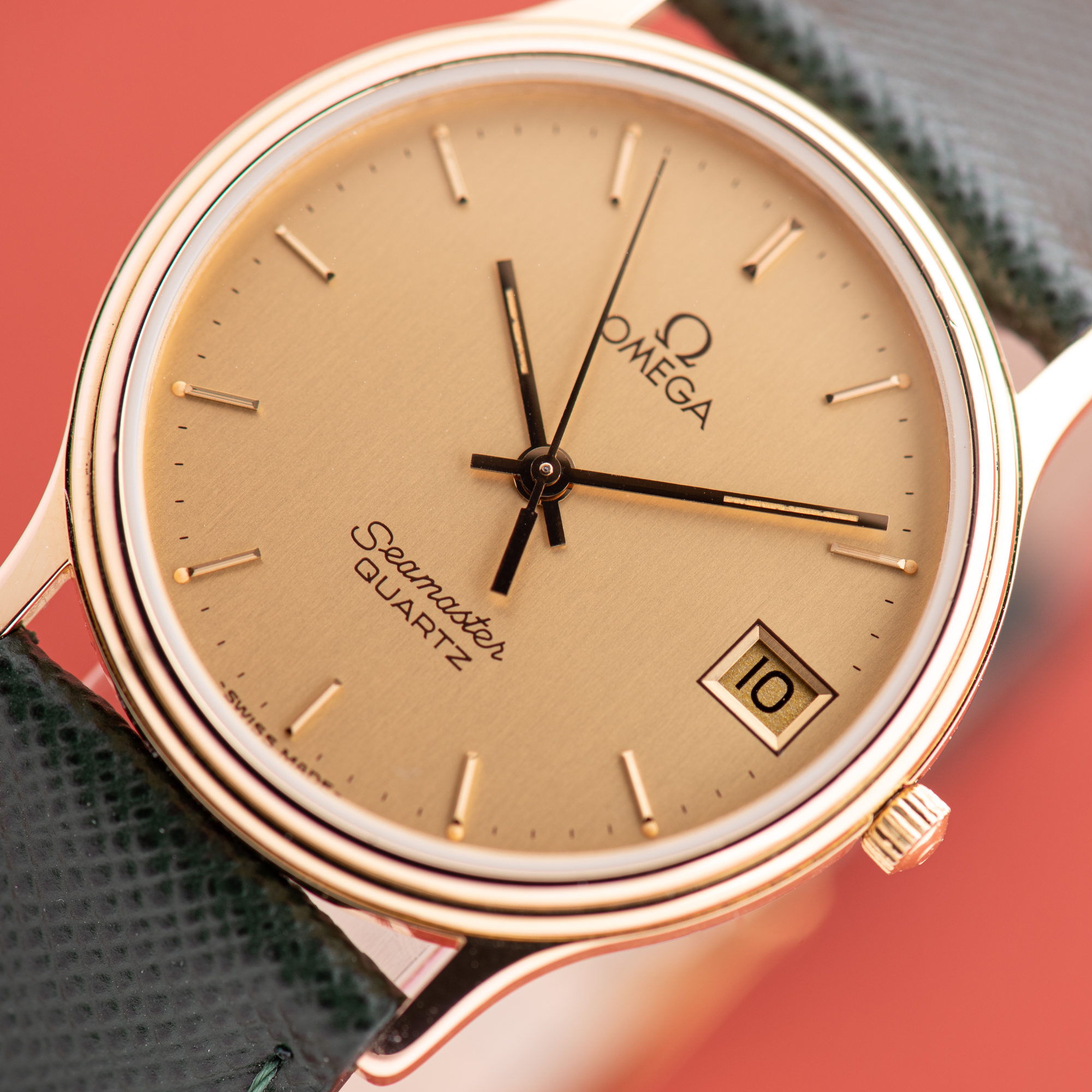Zicht op Omega Seamaster Quartz Date Réf 196.0263
