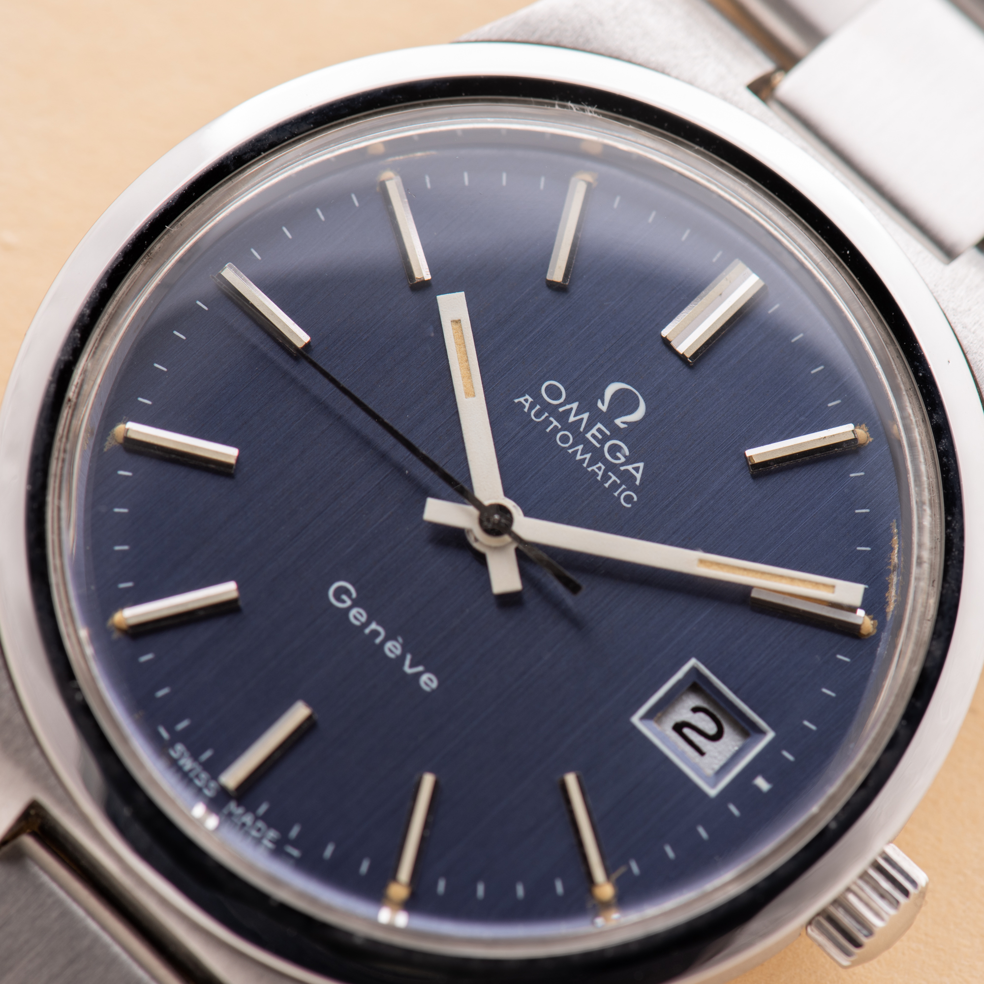 Zicht op Omega Geneva Automatic Date Blue Ref 366.0832 Jaar 1973