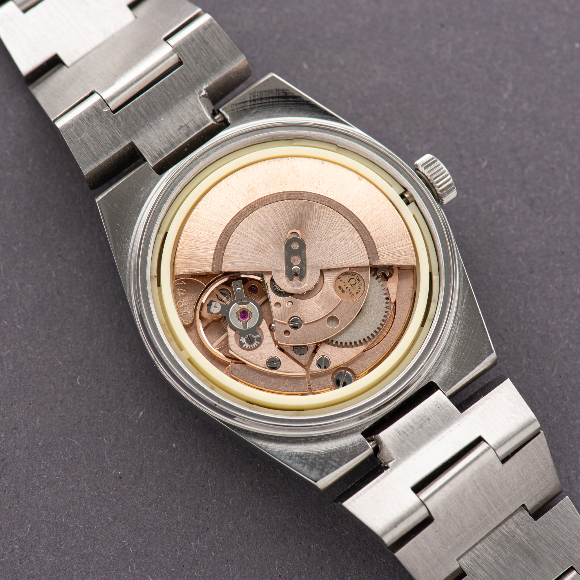View of Omega Genève Automatic Date Grey Dial from 1972 Ref 166.099