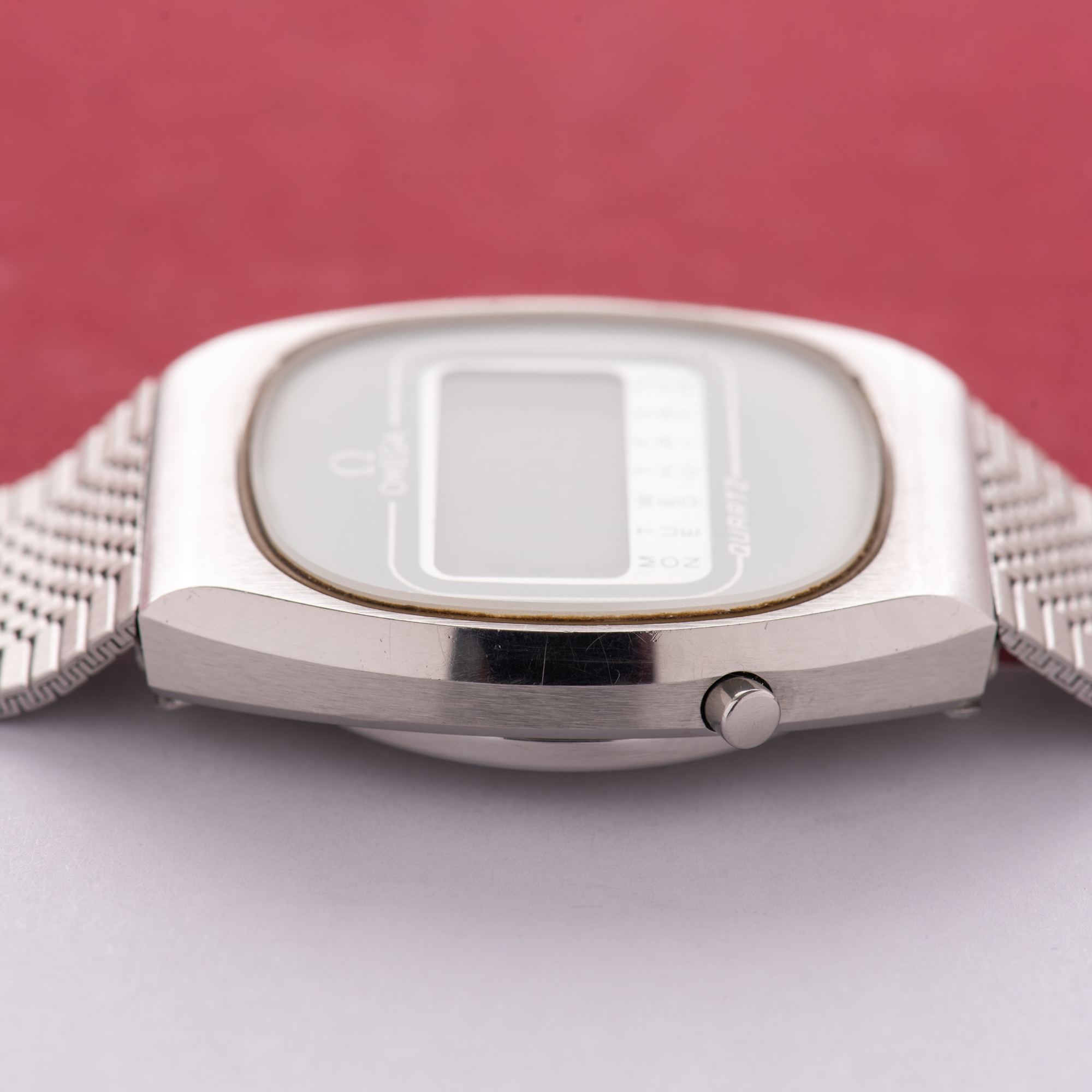 Vue de Omega LCD Quartz RARE from 1978 cal 4306 Réf 396.0850