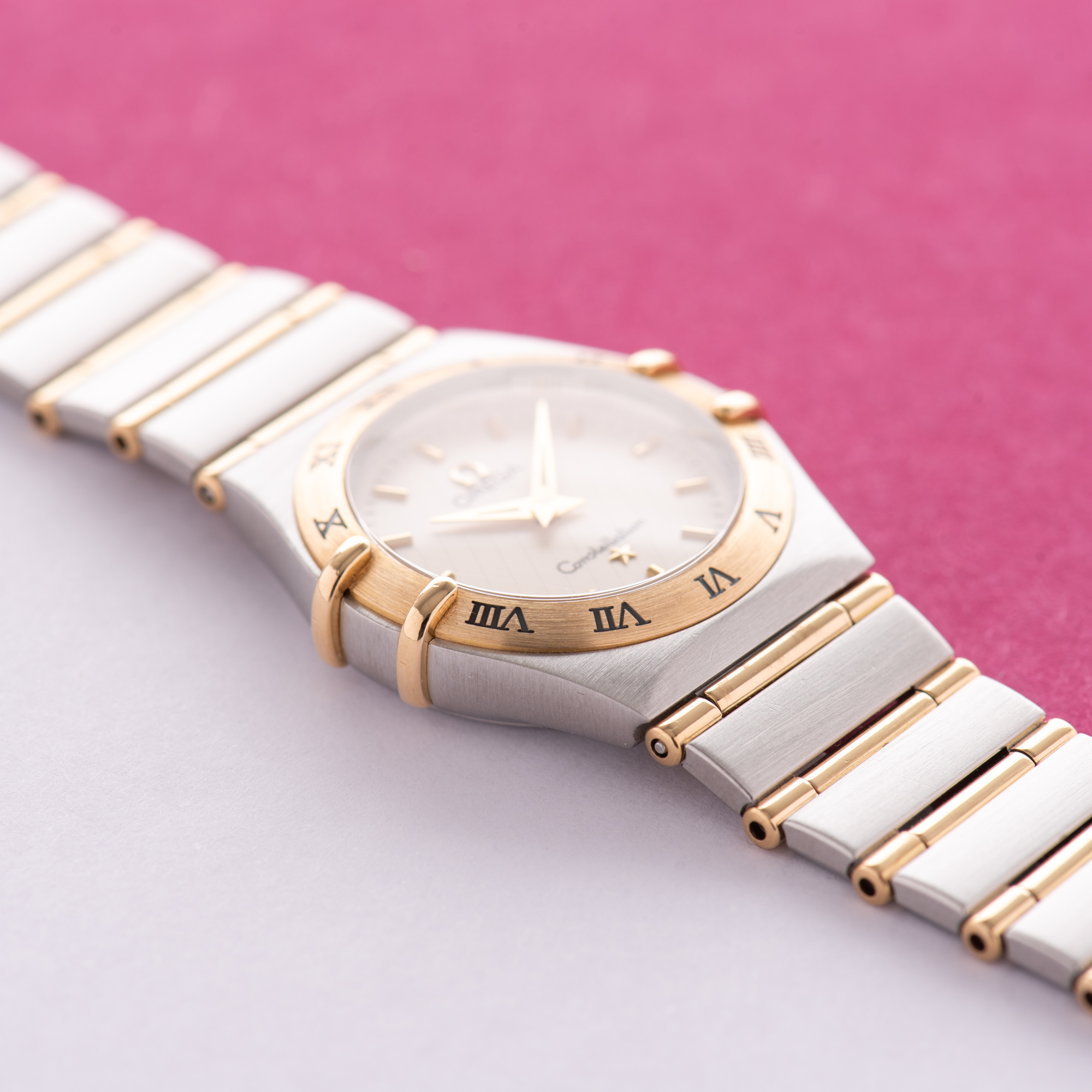 View of Omega Constellation Full Gold Bar 18K Lady Quartz Ref 795.1202