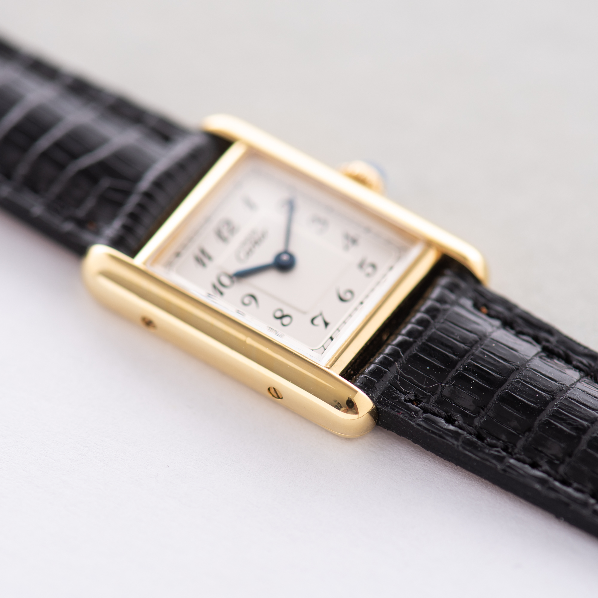 Vue de Cartier Must de Tank Vermeil Quartz Breguet Dial Réf 5057001