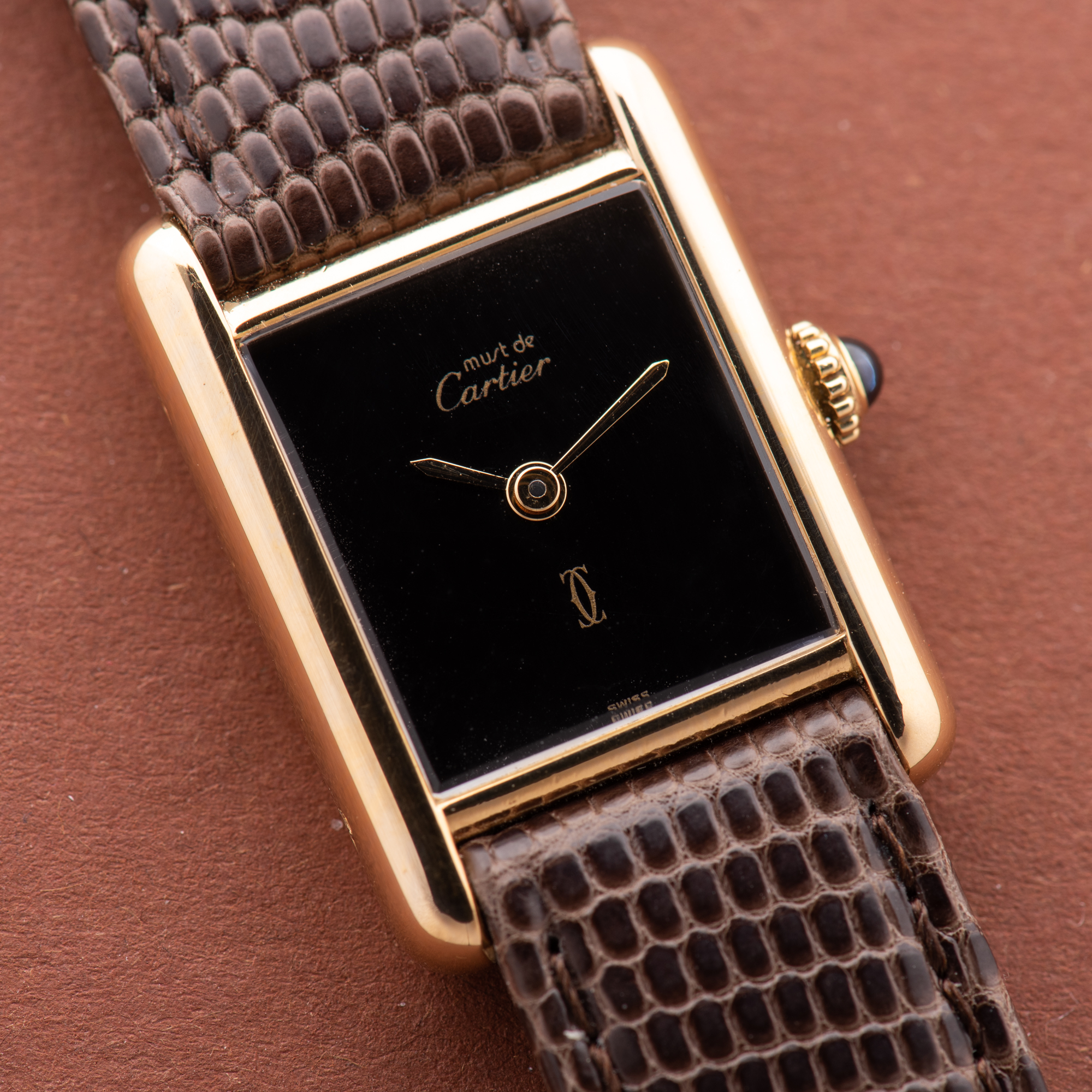 Vue de Cartier Must de Tank de Must Vermeil PM Onyx Black Spider Dial