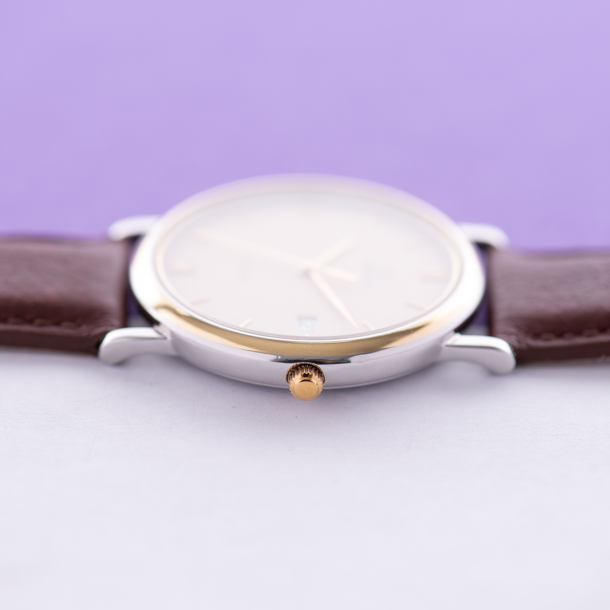 View of Omega De Ville Quartz Roman Dial Bicolor