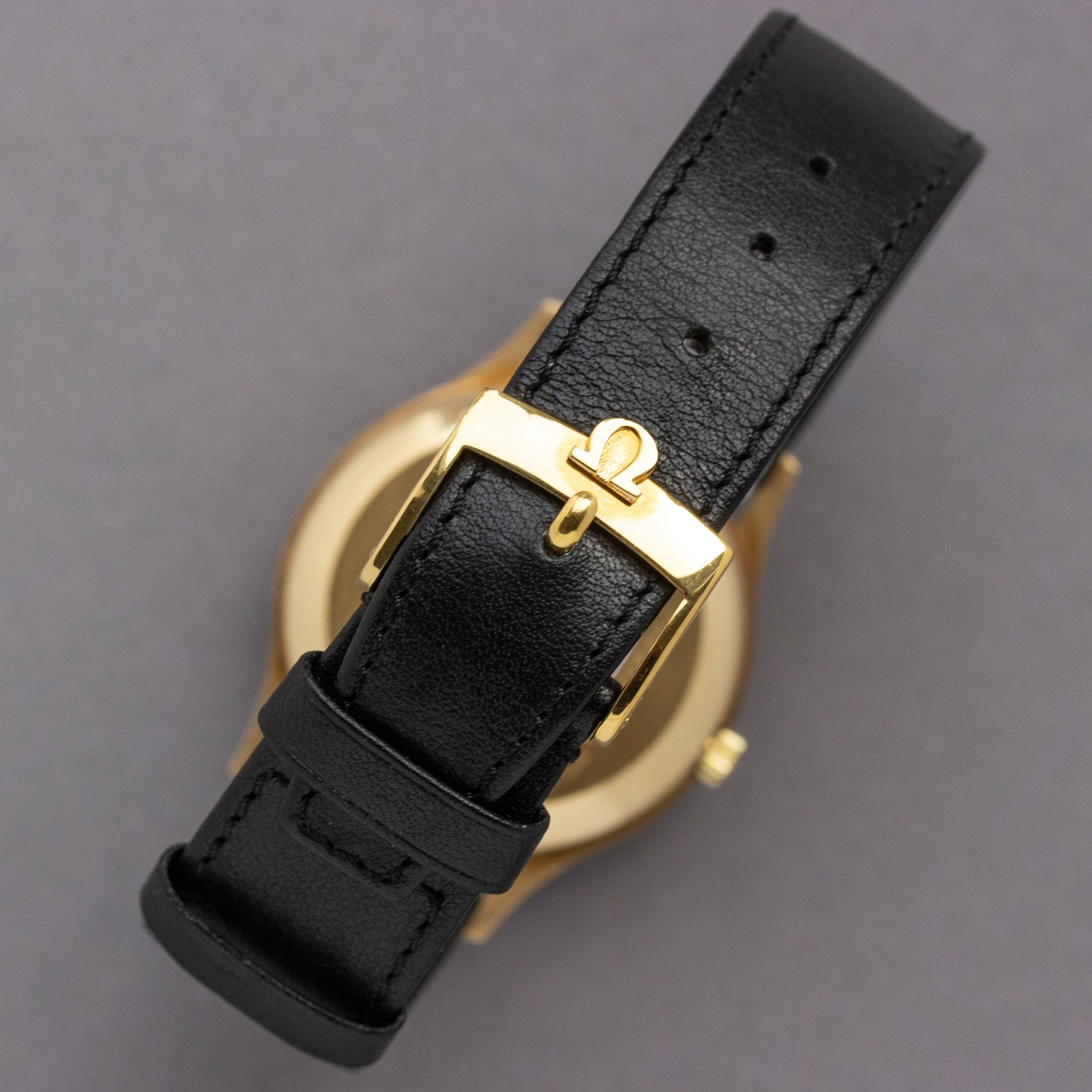 Vue de Omega Automatic Dress Full Set Mint NOS 9K Yellow Gold Unishell case from 1978