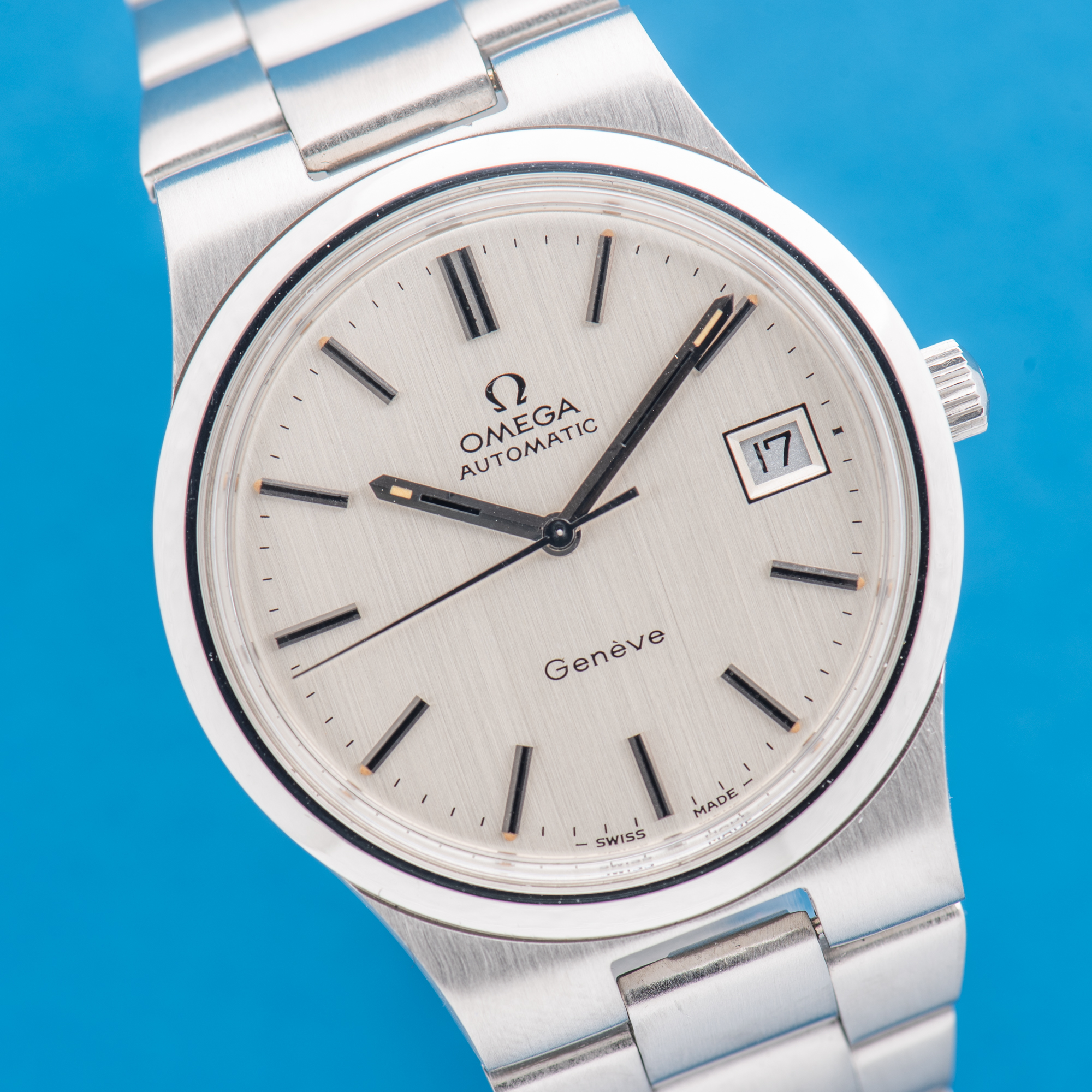 Vue de Omega Genève Automatic Date Silver Réf 366.0832 Year 1974