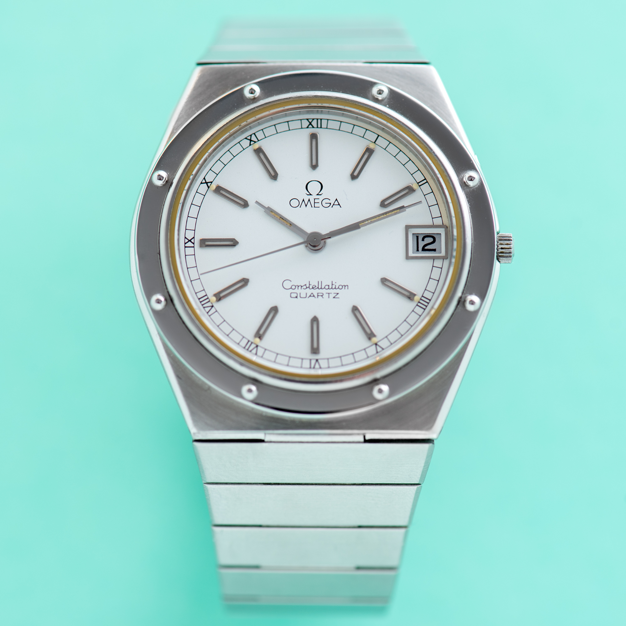 Zicht op Omega Constellation Quartz Marine 'Porthole' Super Rare cal 1332 Réf 396.0147
