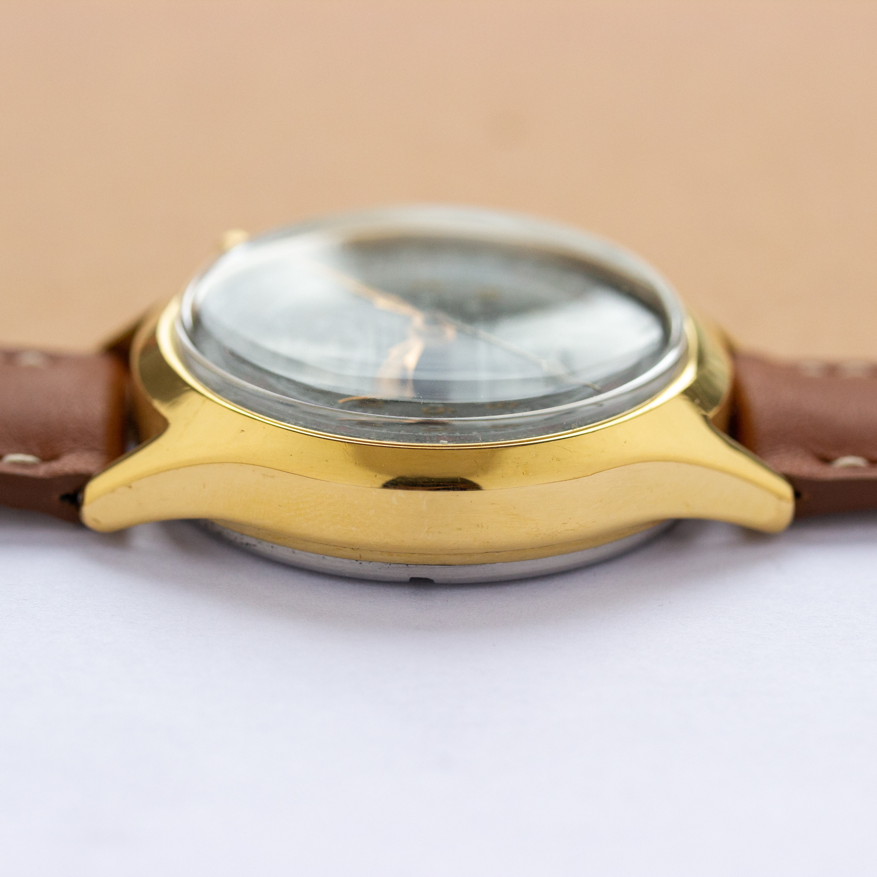 Vue de Jardur Up Down Jumbo Black Radium Military Chronograph Réf 3032