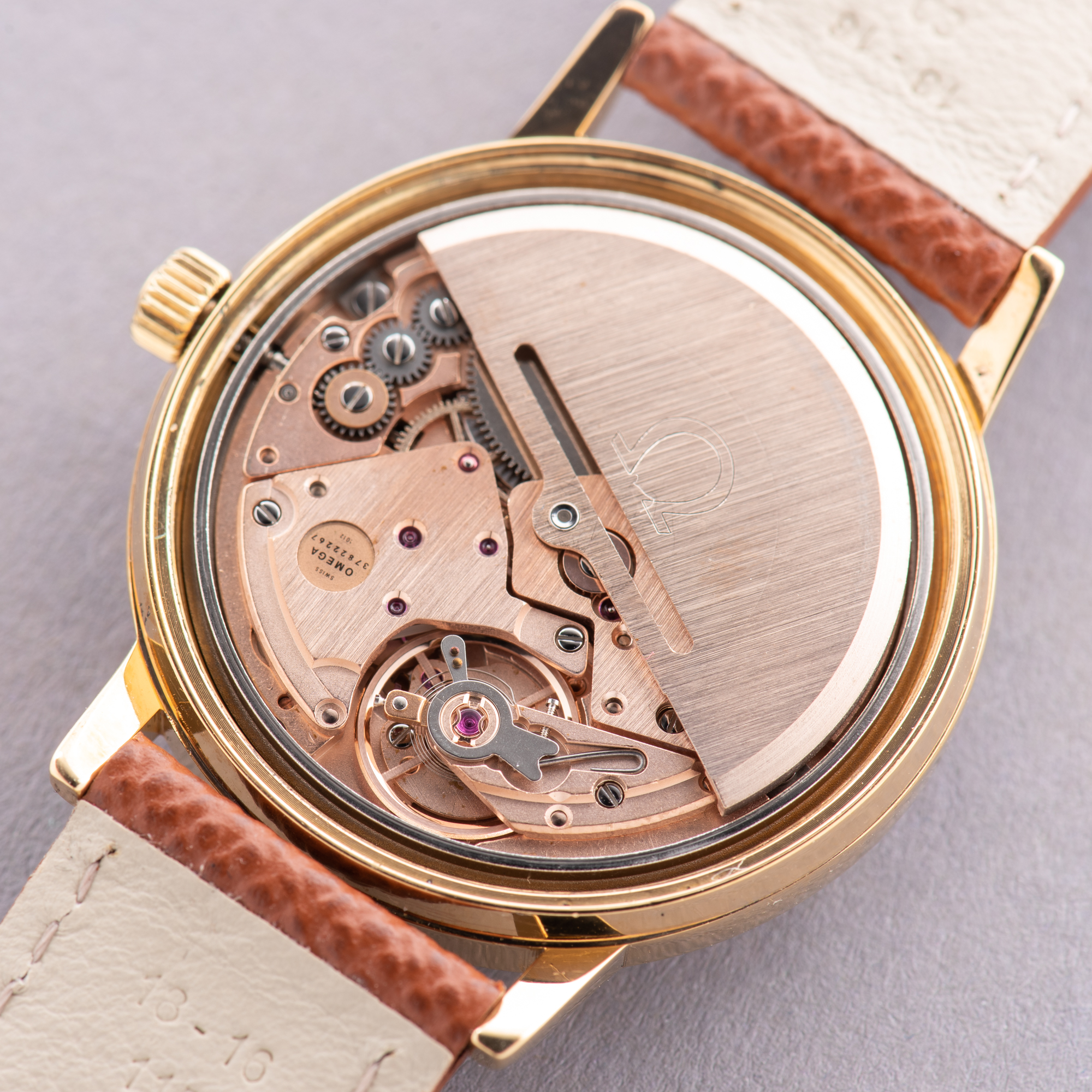 View of Omega Genève Automatic Date HF case From 1973 Ref 166.0163
