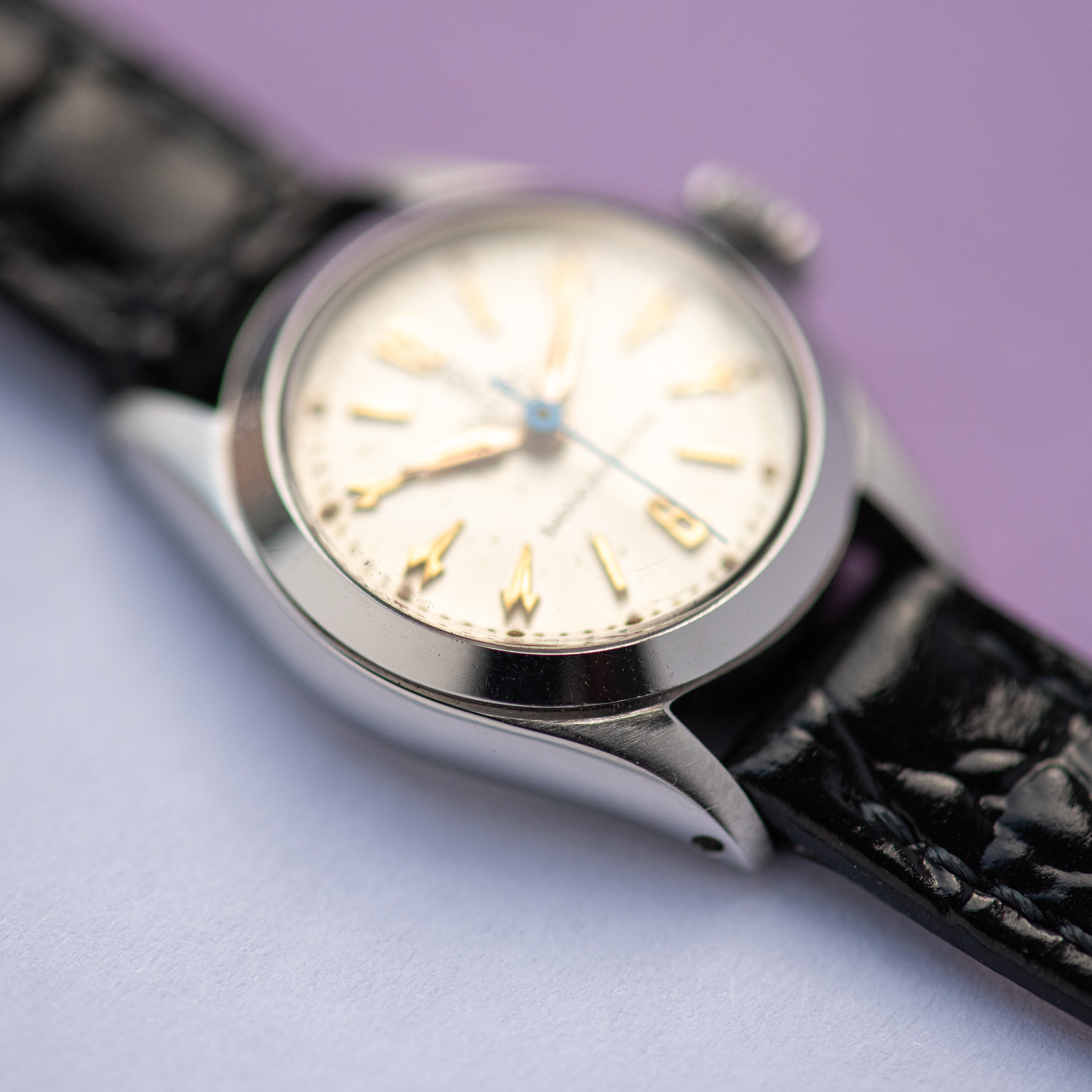 View of Tudor Small Rose Oyster Royal Shock-Resisting Réf 7935 from 1957