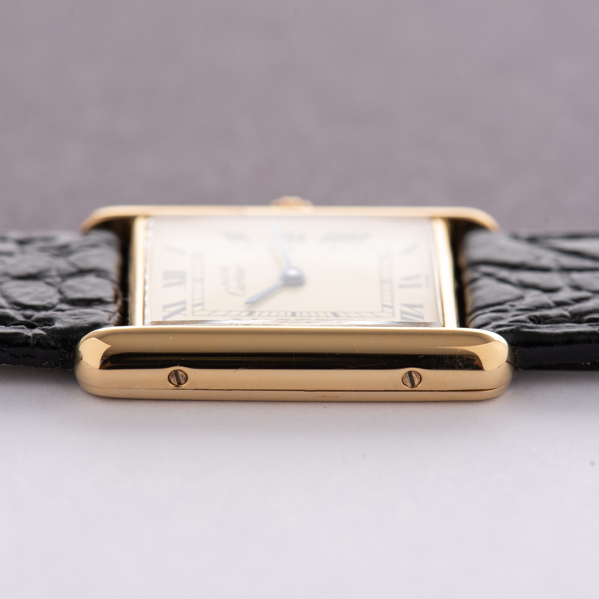 Zicht op Cartier Tank De Must Vermeil Romeinse wijzerplaat Grand Model GM Ultra Volledige set Ref 590005