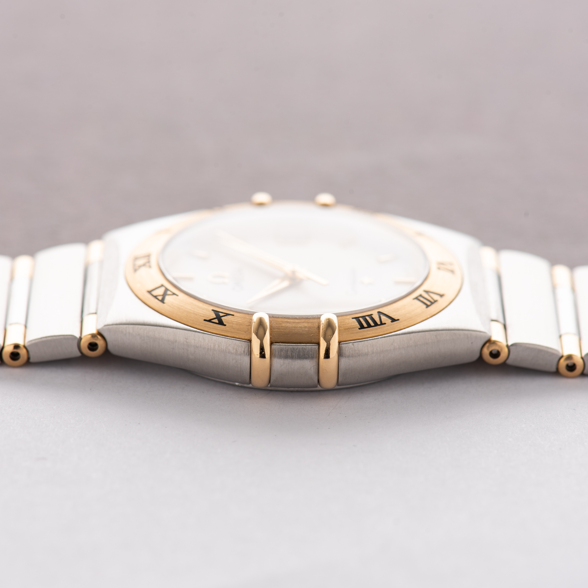 View of Omega Constellation Quartz Gold Steel Half bar from 1995 Réf 1312.30.00