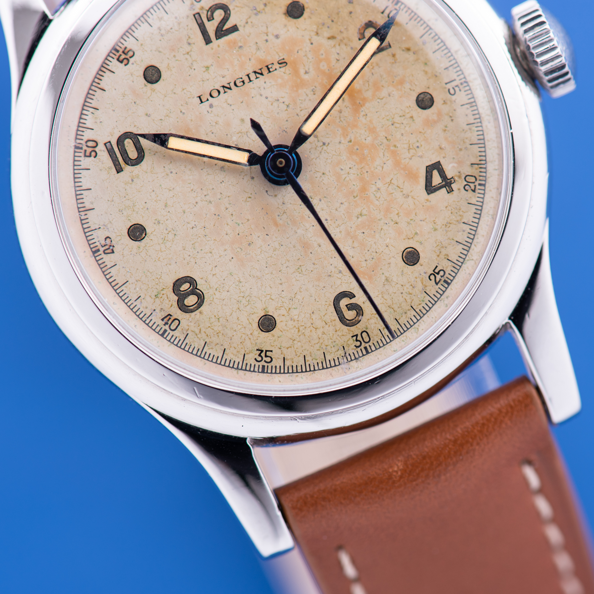 Vue de Longines Dress Watch Centre Seconds 1940s Réf 6099