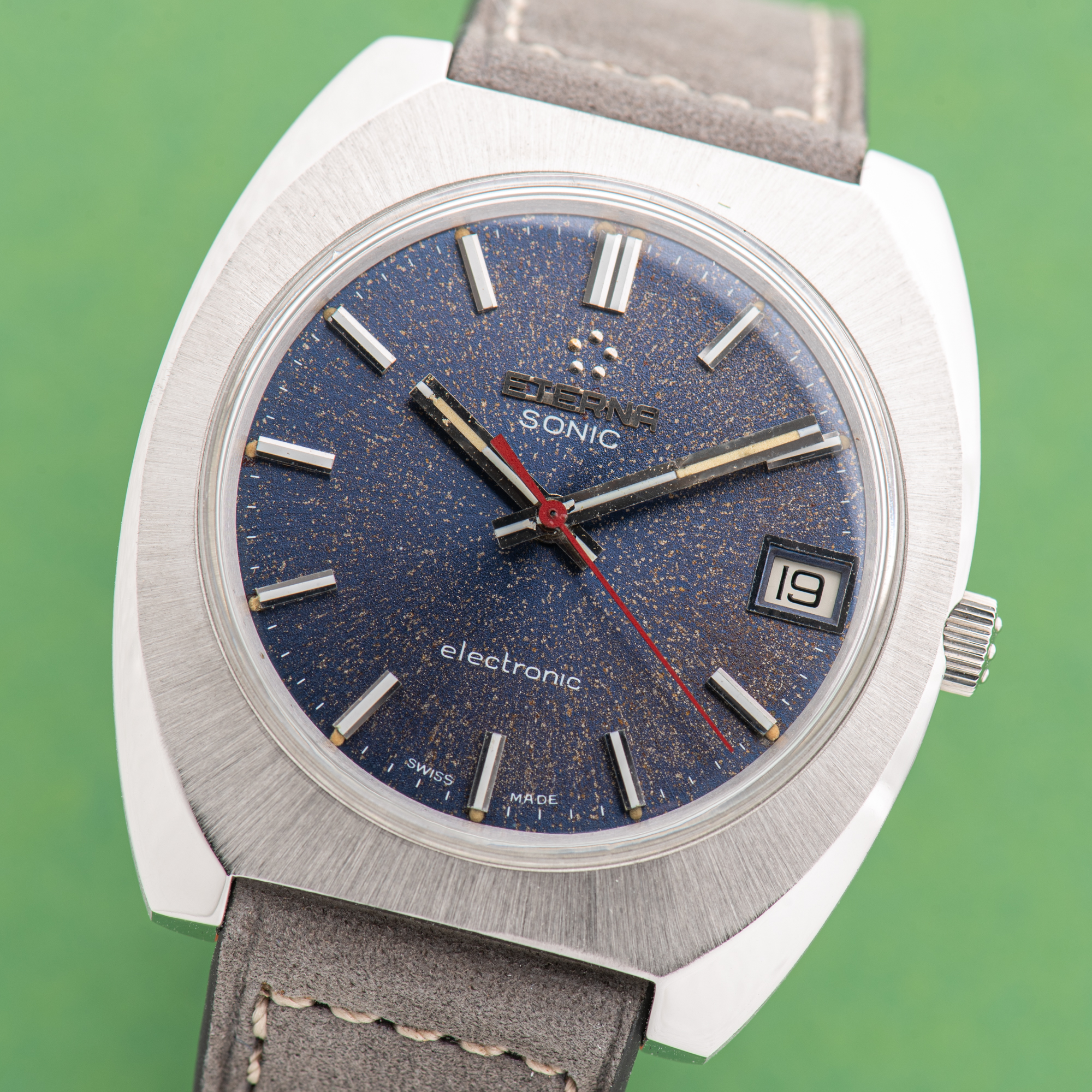 Vue de Eterna Sonic Electronic Blue Star Dust dial Réf 188T