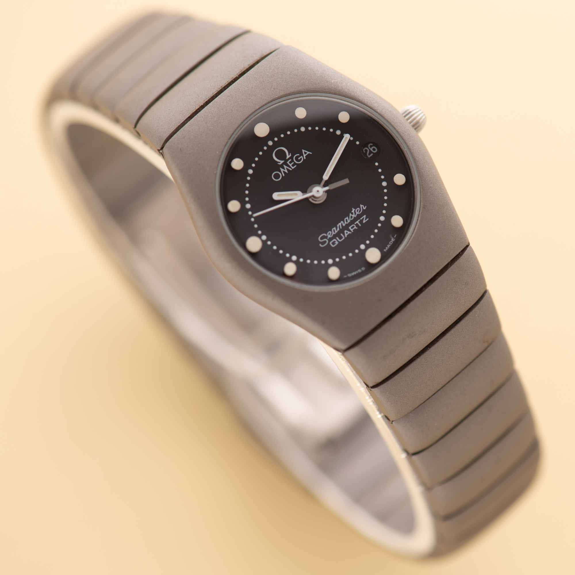 View of Omega ‘Recife’ Seamaster Oxidized Steel 1984 Cal 1426 Réf. 596.0061 / 796.0856