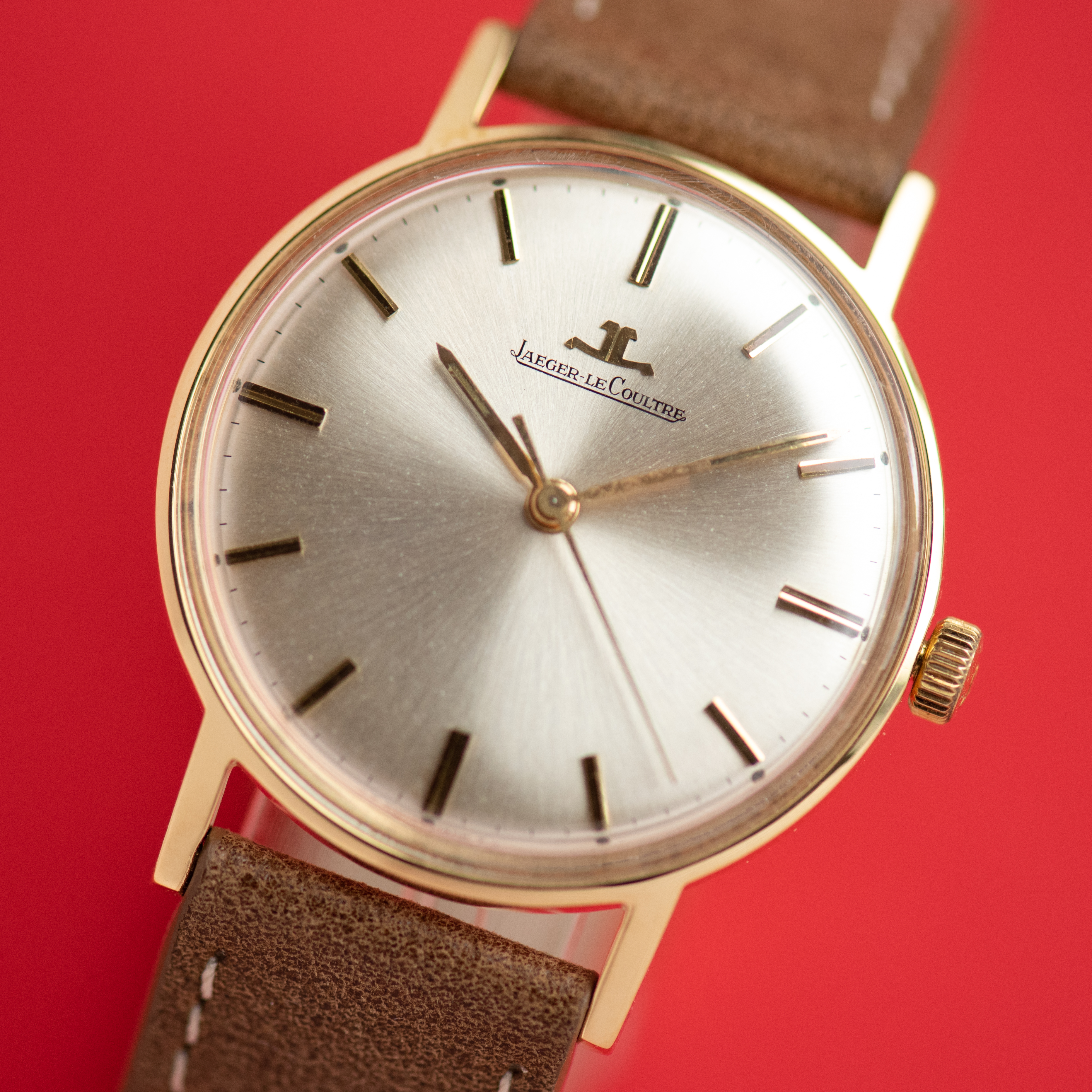 Vue de Jaeger LeCoultre Dress centre seconds 18K Rare monobloc Réf 21002
