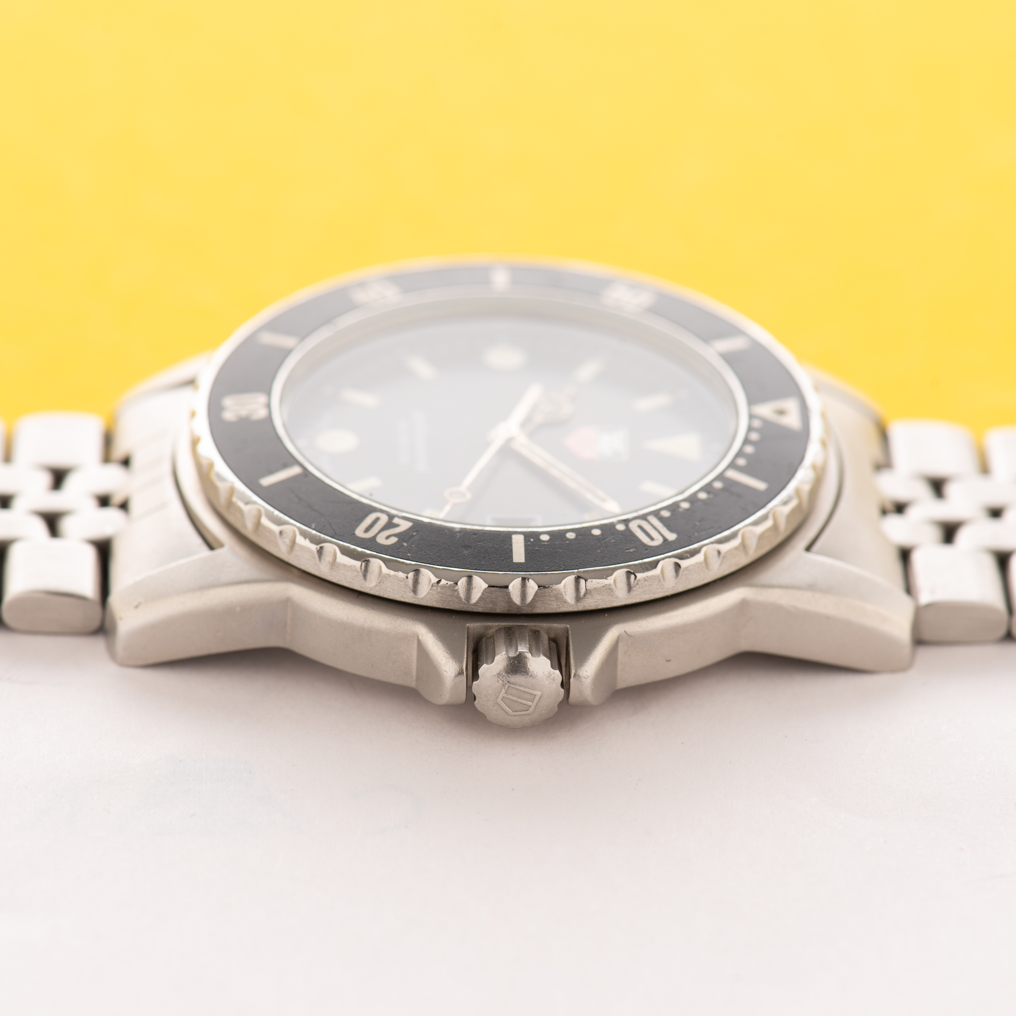 Zicht op TAG Heuer Professional 200 meters Diver Réf 929.2066
