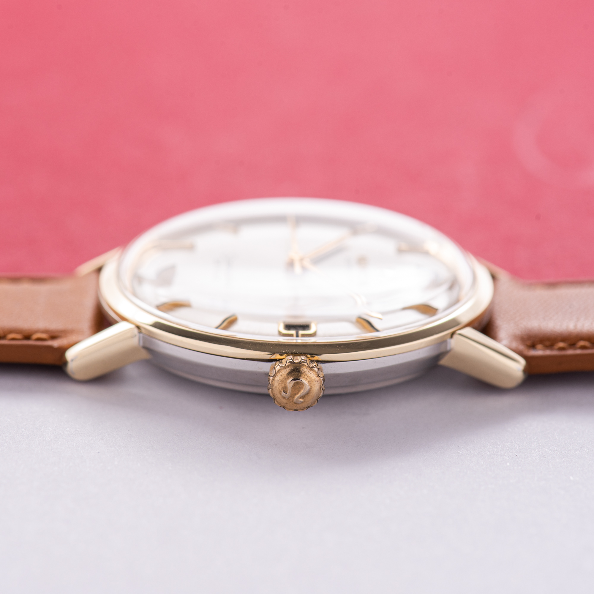 Vue de Omega Seamaster De Ville Date Automatic Gold/Steel Réf 166.020