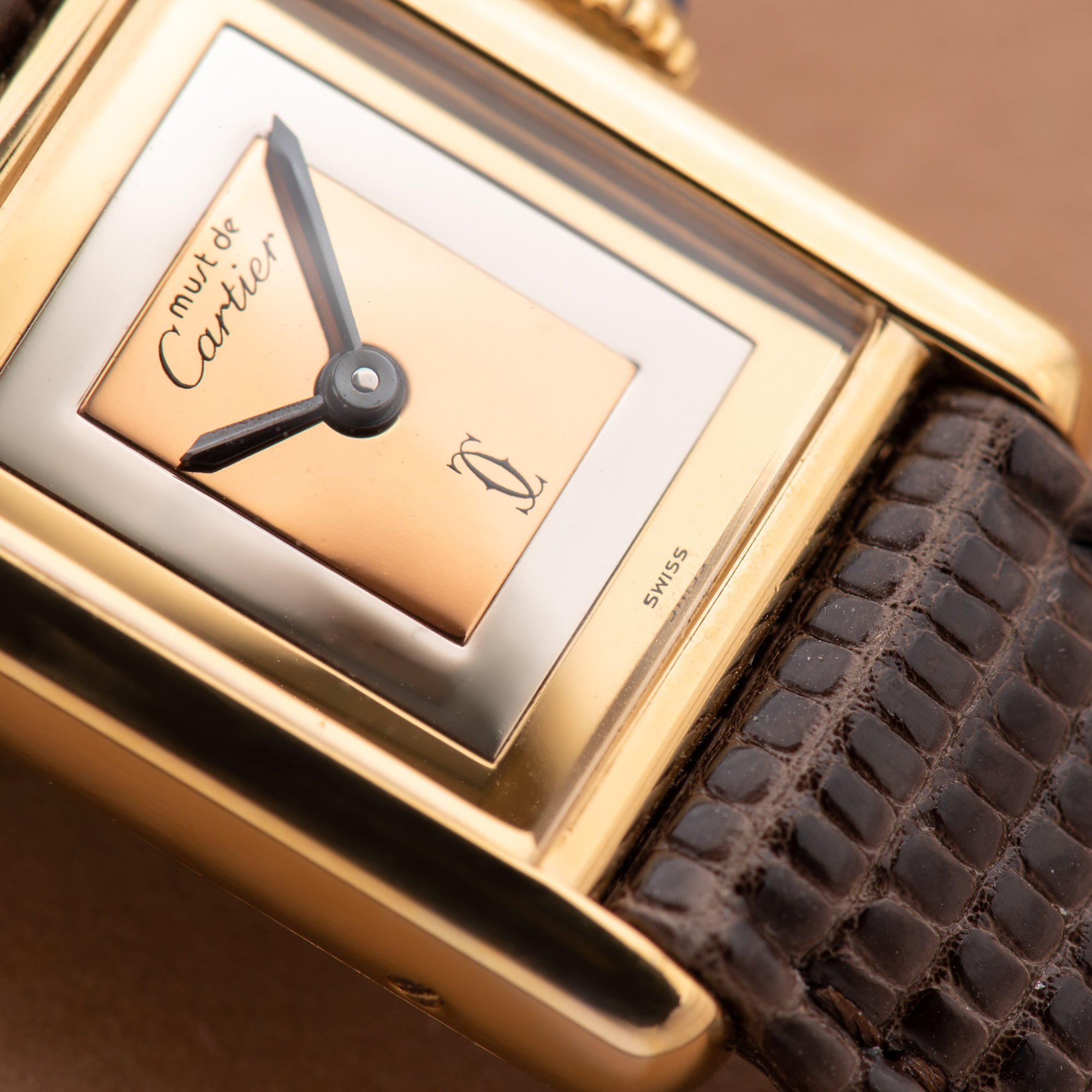View of Cartier Must de Tank de Must Vermeil PM Trinity Dial