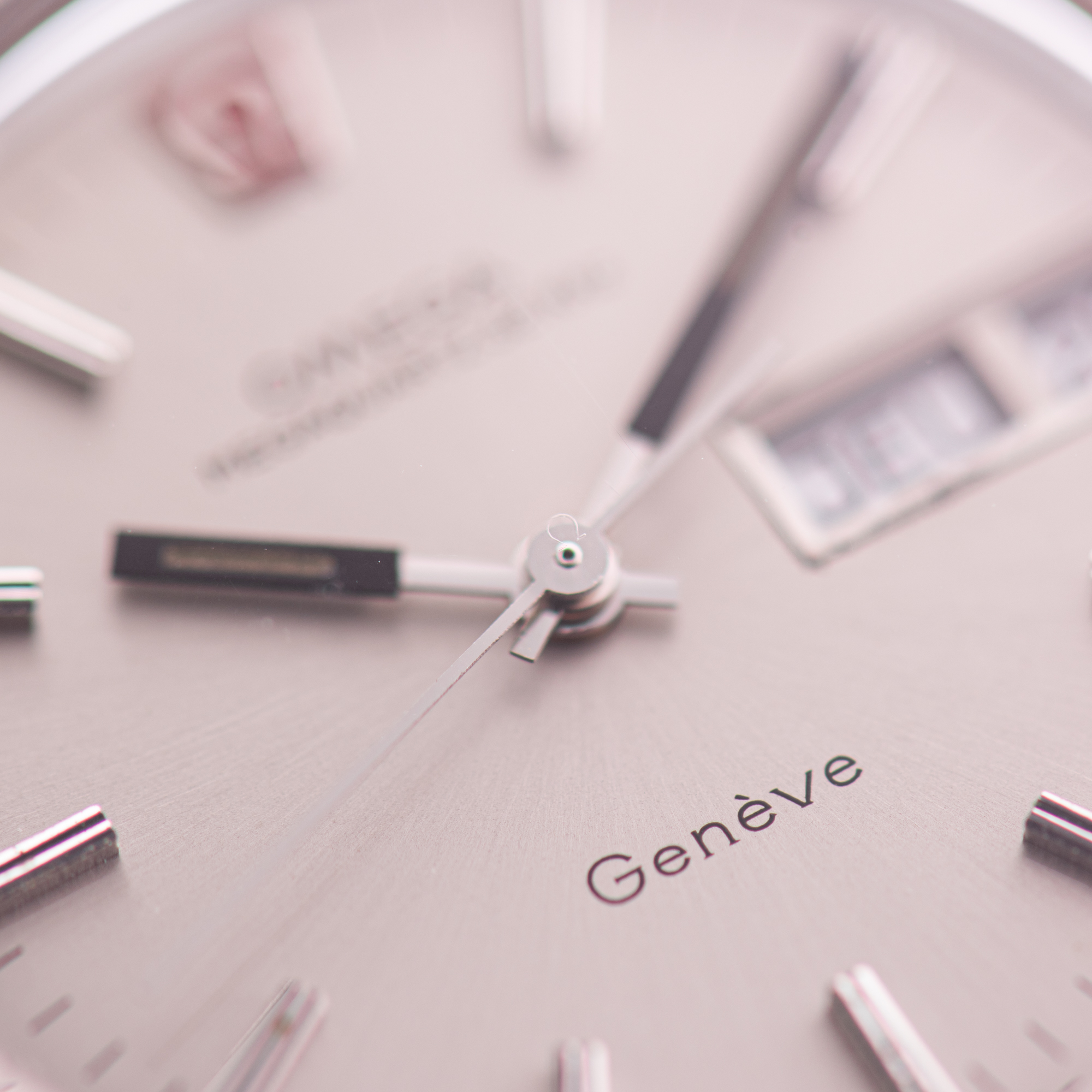 Vue de Omega Genève Megaquartz 32 KHz Day Date Réf 196.0030