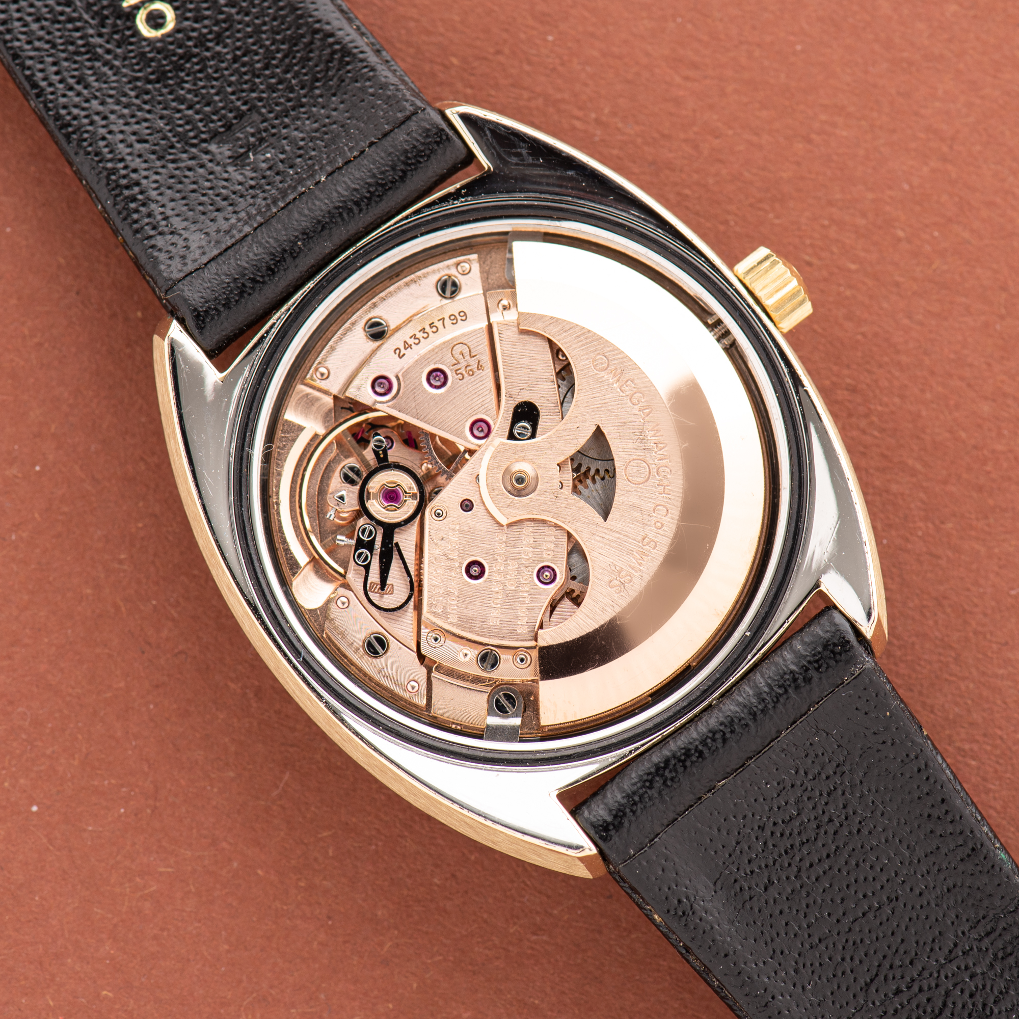 Vue de Omega Constellation Chronometer C-shape 14K Gold capped from 1966 Réf 168.017