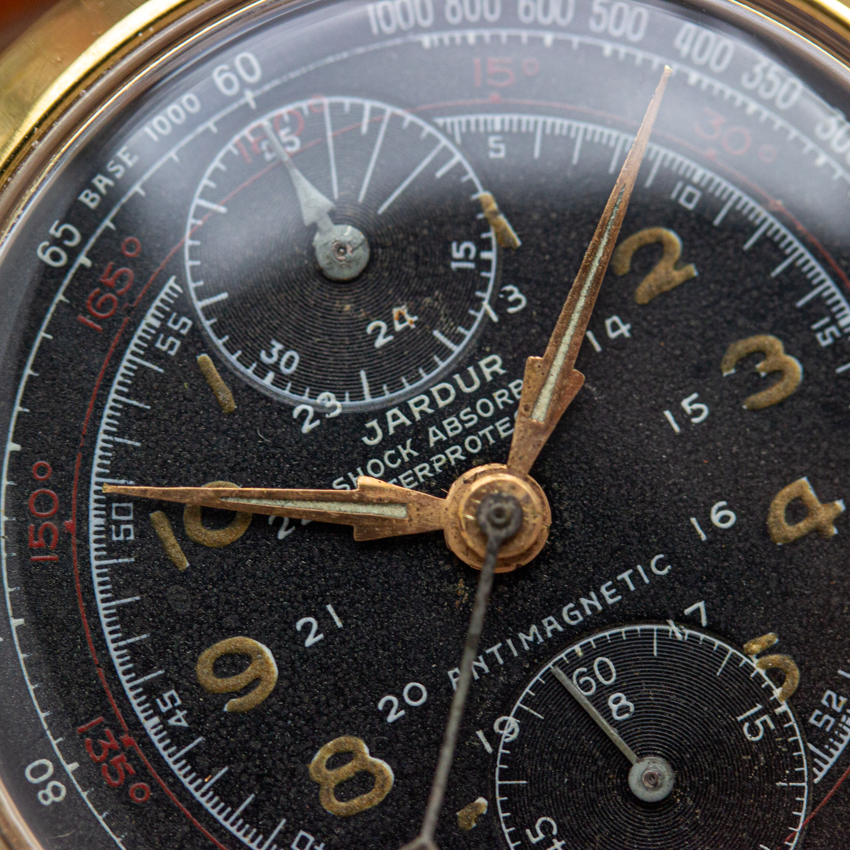 Vue de Jardur Up Down Jumbo Black Radium Military Chronograph Réf 3032
