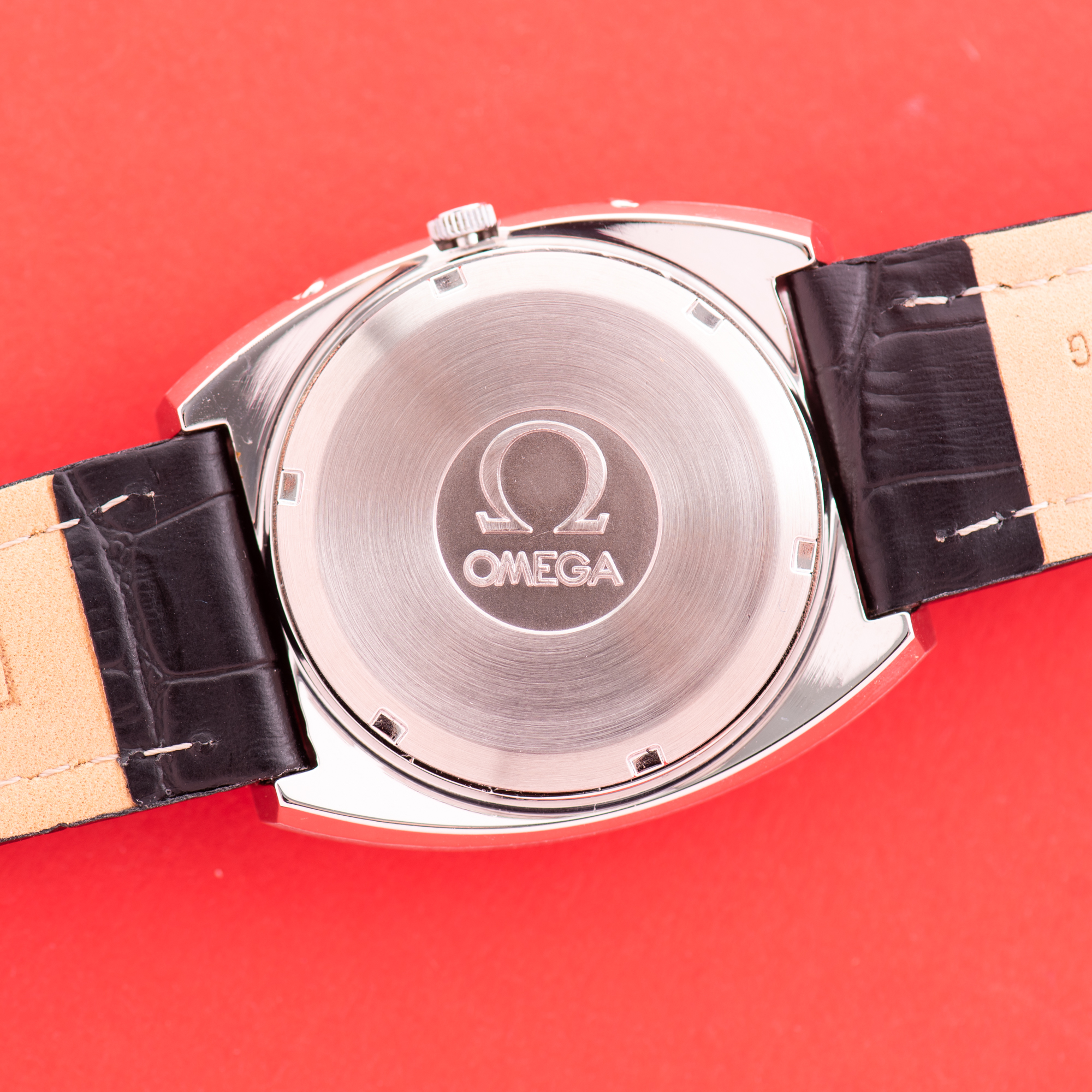 Vue de Omega Genève Megaquartz 32 KHz Day Date Réf 196.0030
