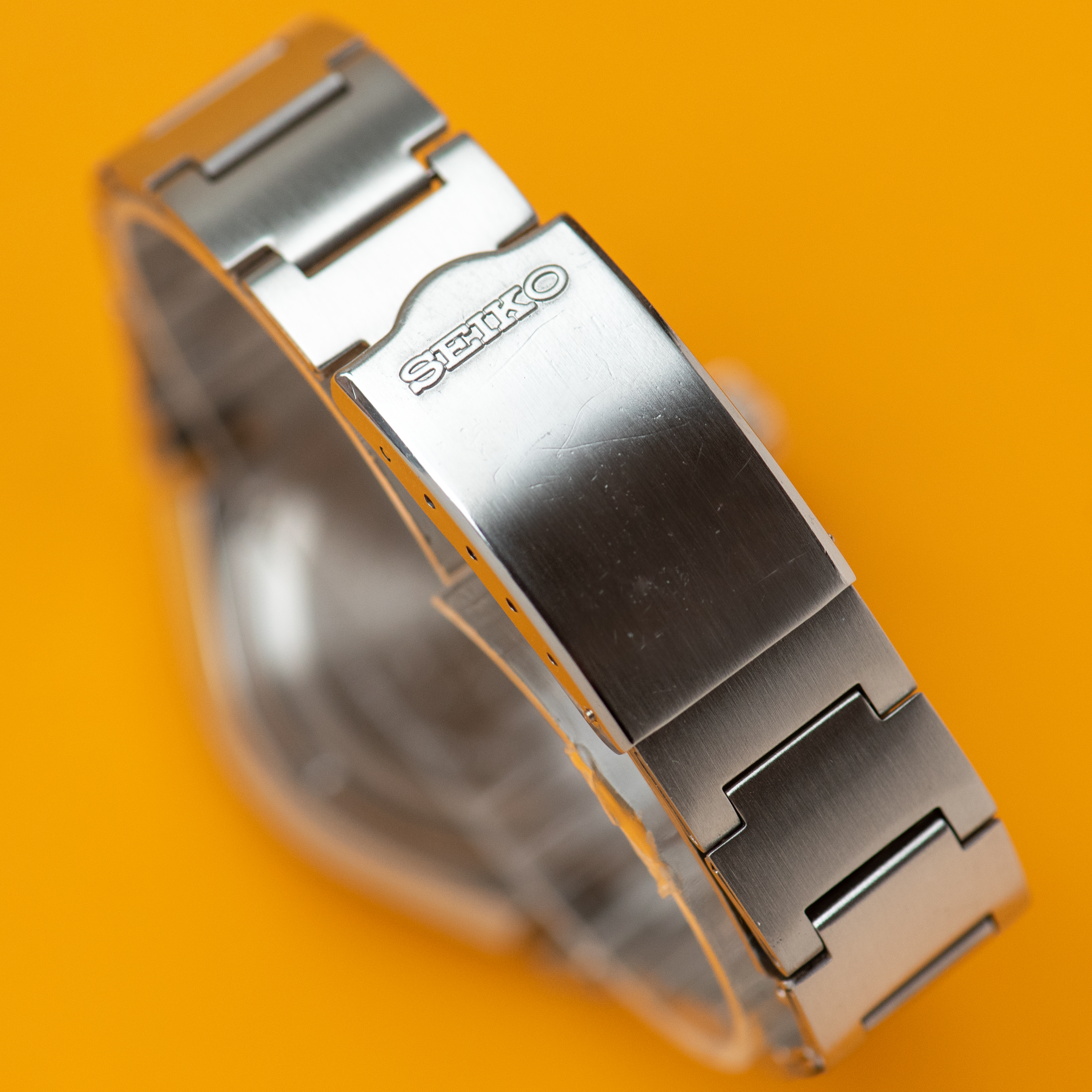 Vue de Seiko Bell-Matic Automatic 17 Jewels Day Date Alarm Réf 4006-6040