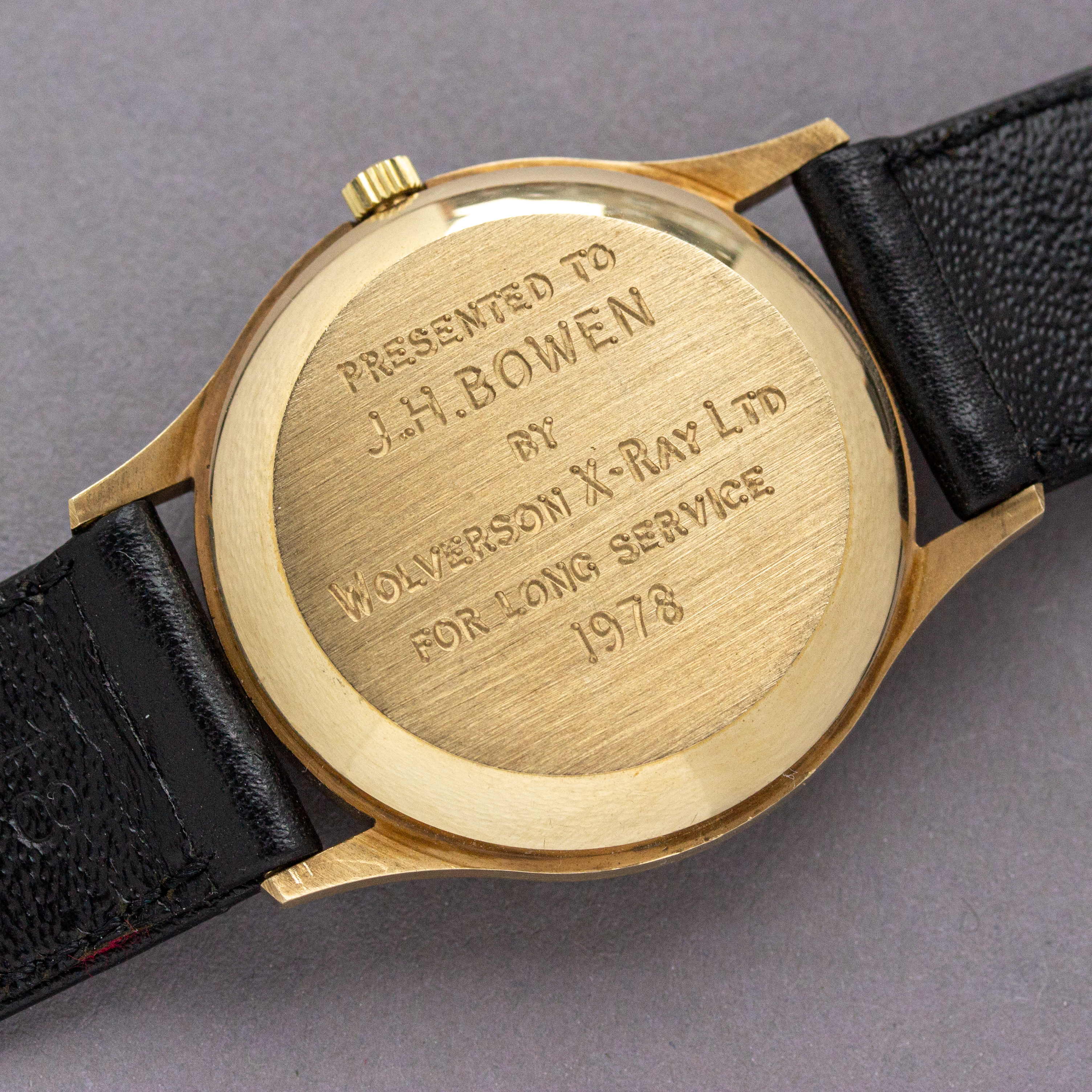 Vue de Omega Automatic Dress Full Set Mint NOS 9K Yellow Gold Unishell case from 1978