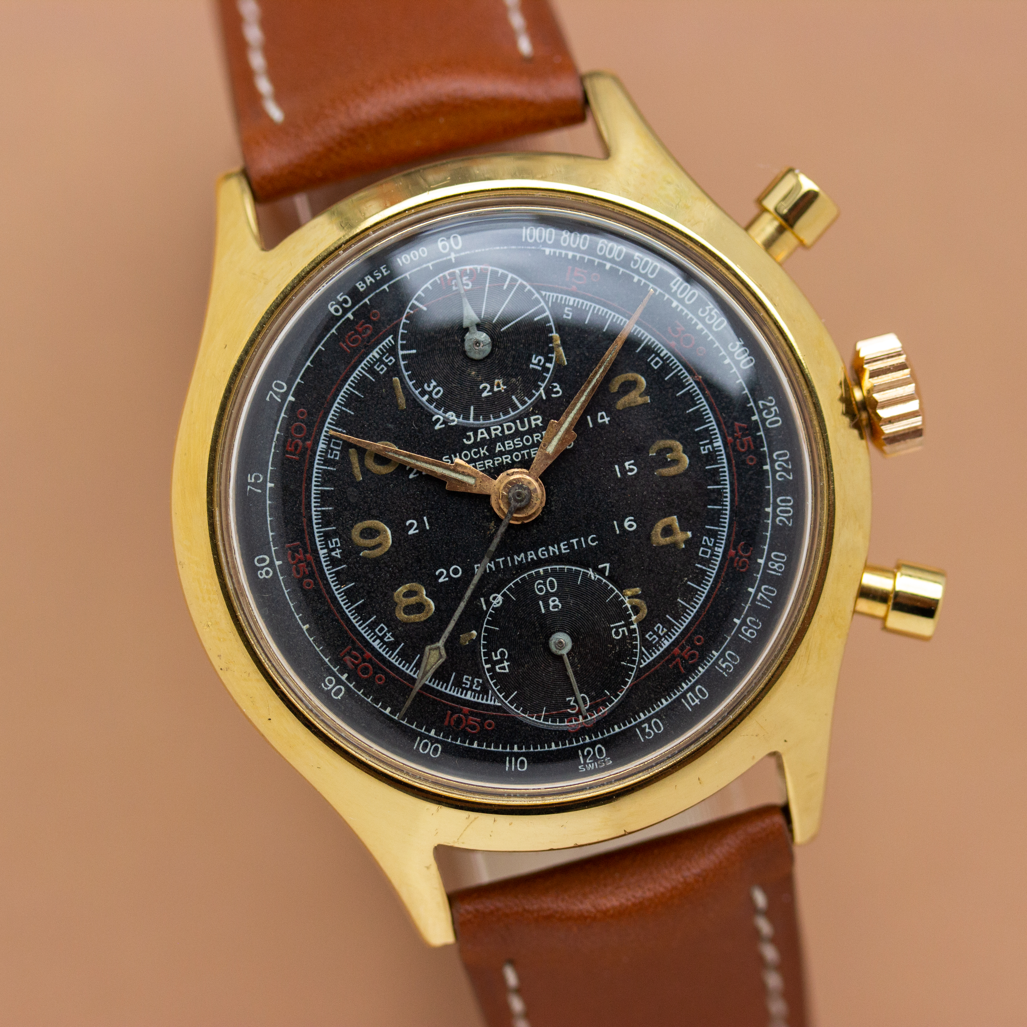 Vue de Jardur Up Down Jumbo Black Radium Military Chronograph Réf 3032