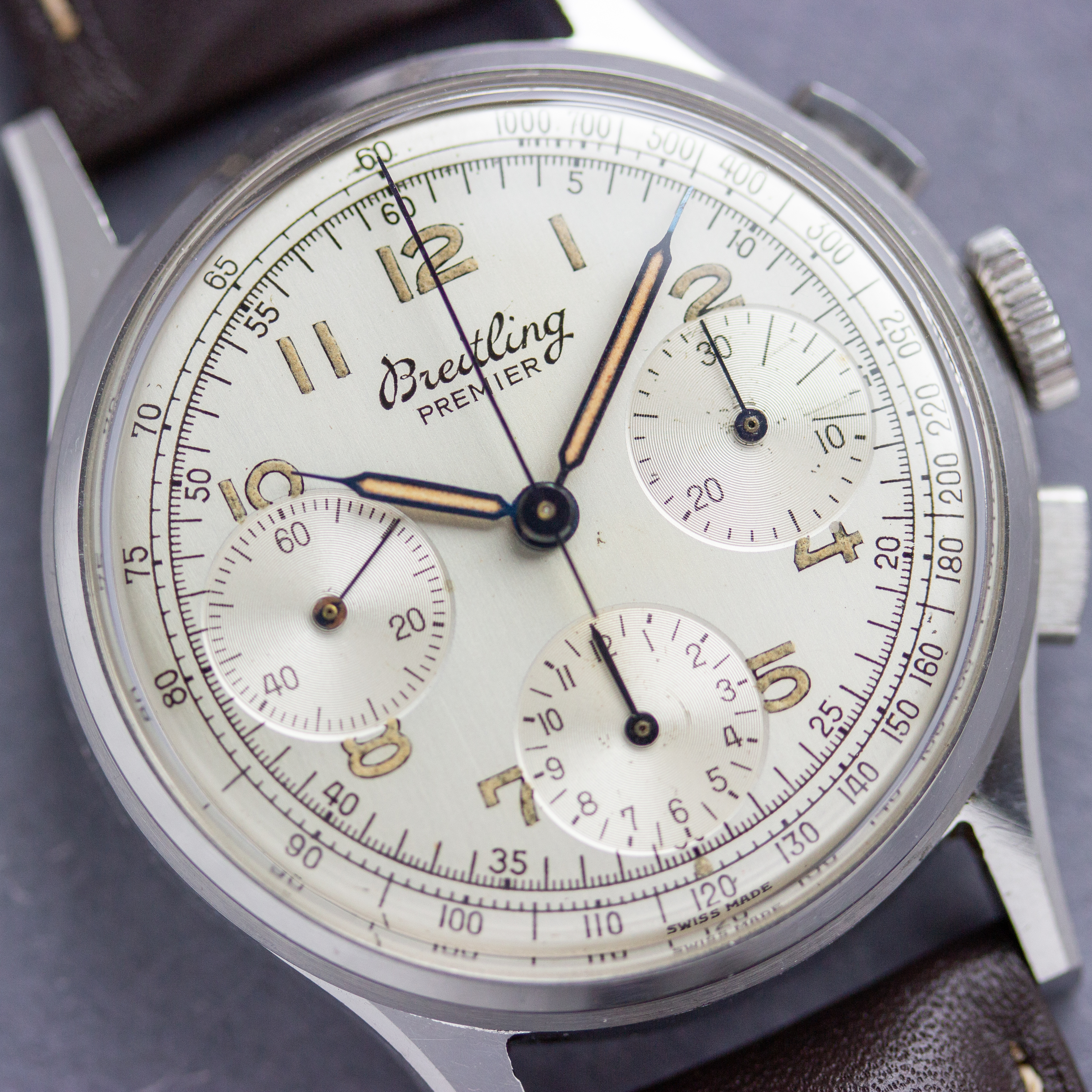 Vue de Breitling Premier Chronograph réf 787