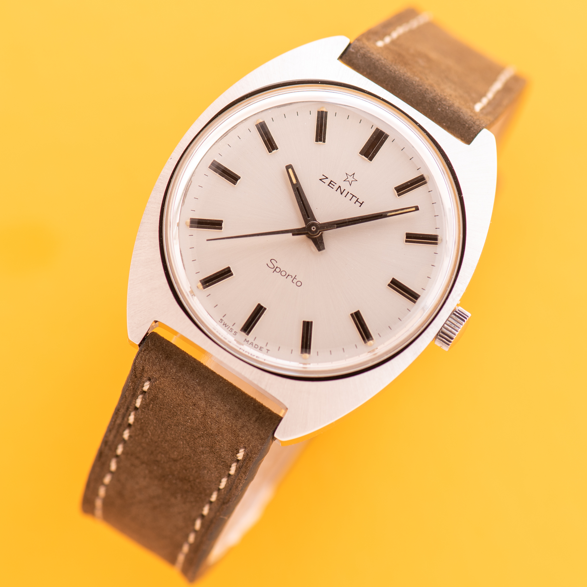 View of Zenith Sporto Oversize Steel Cal 2542 Réf 140 E 576