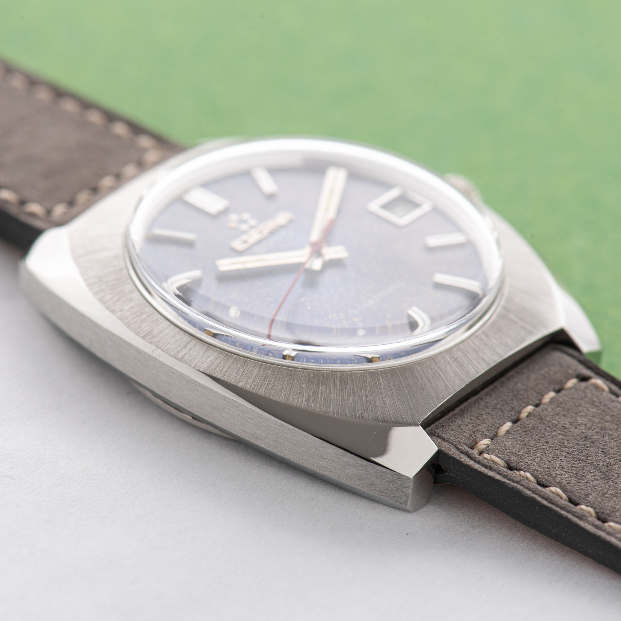 Vue de Eterna Sonic Electronic Blue Star Dust dial Réf 188T