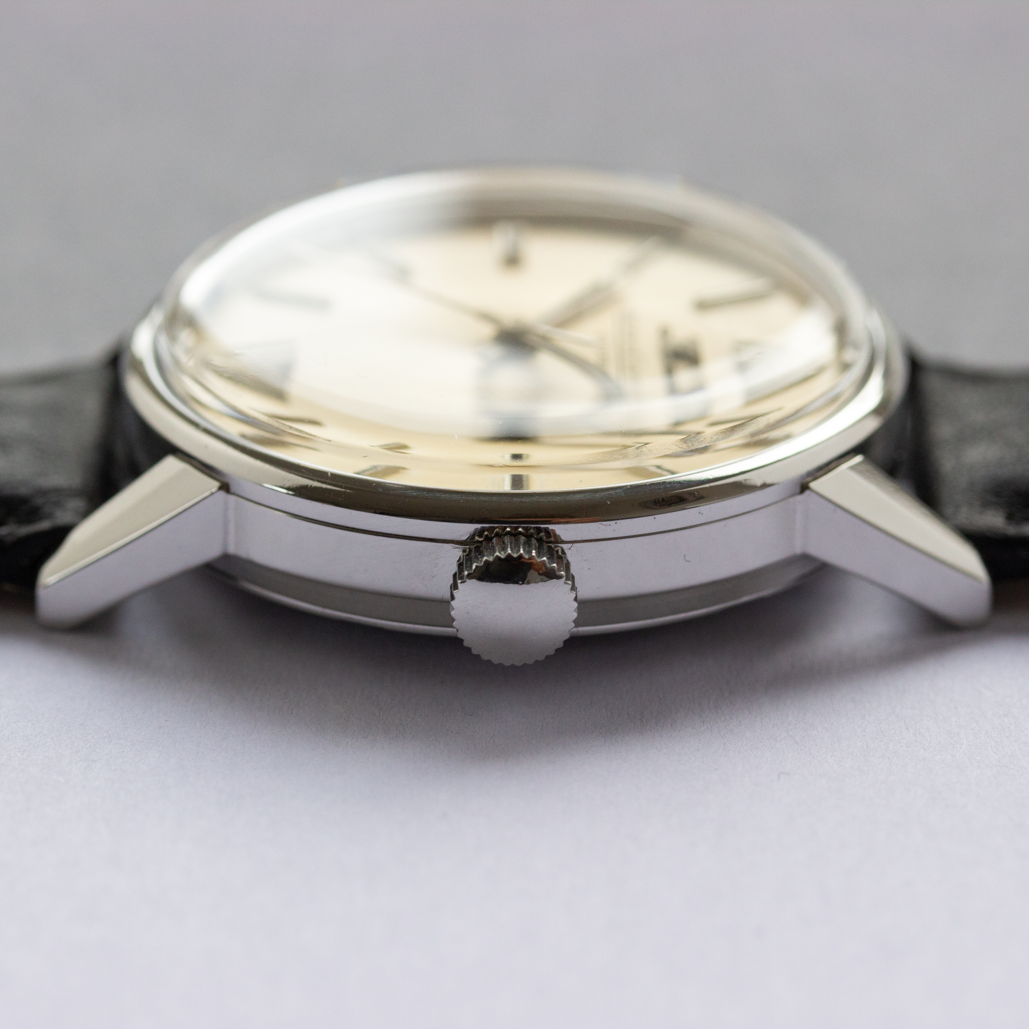 Vue de Jaeger Lecoultre Club Dress centre second Steel Réf 200105