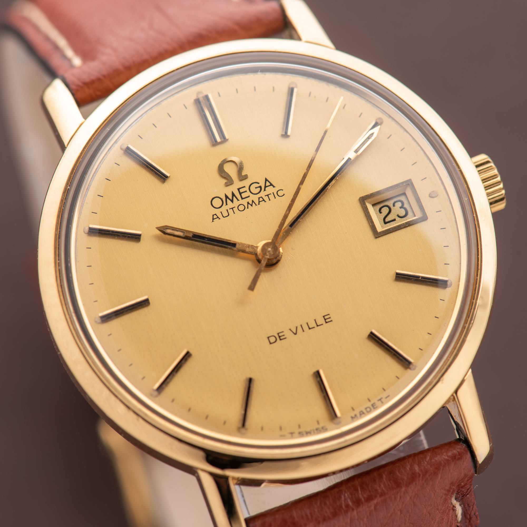 View of Omega Geneva Automatic Date ref 166.0161