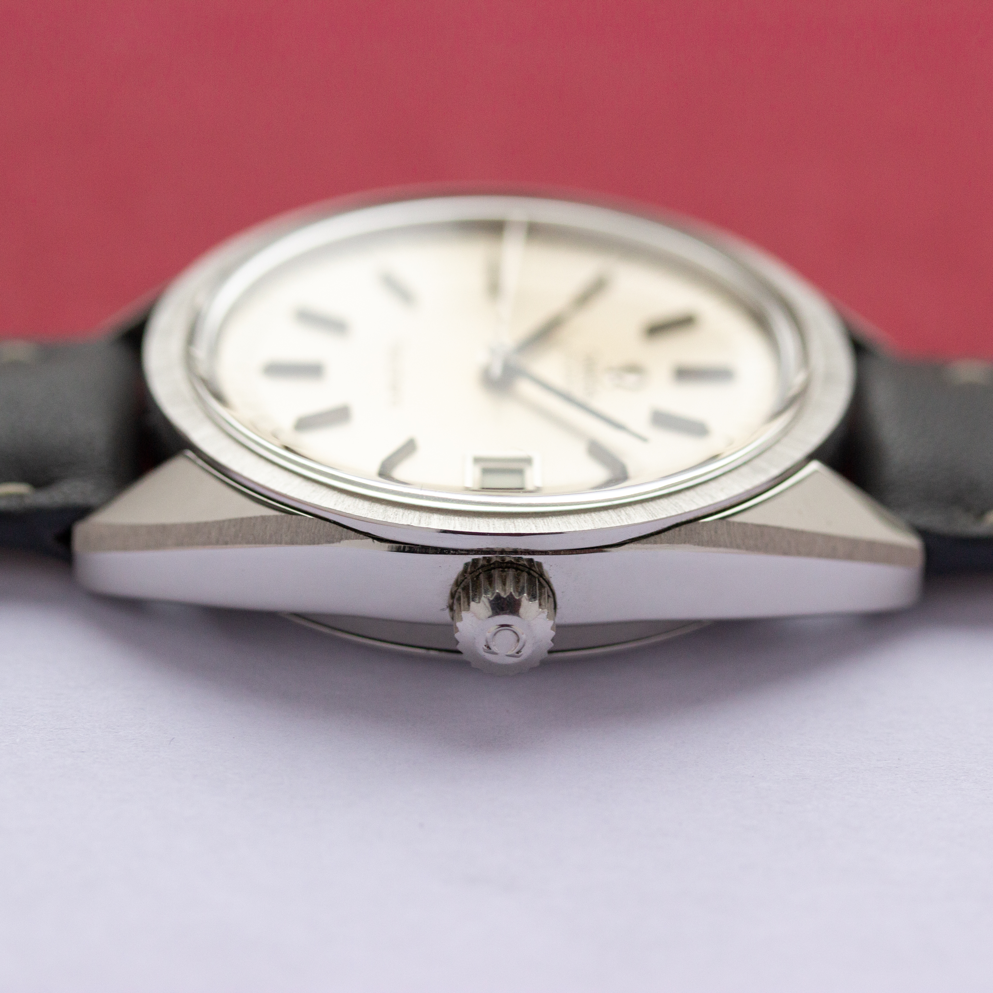 Vue de Omega Ranchero Automatic Date Belgian market Réf 166.0218