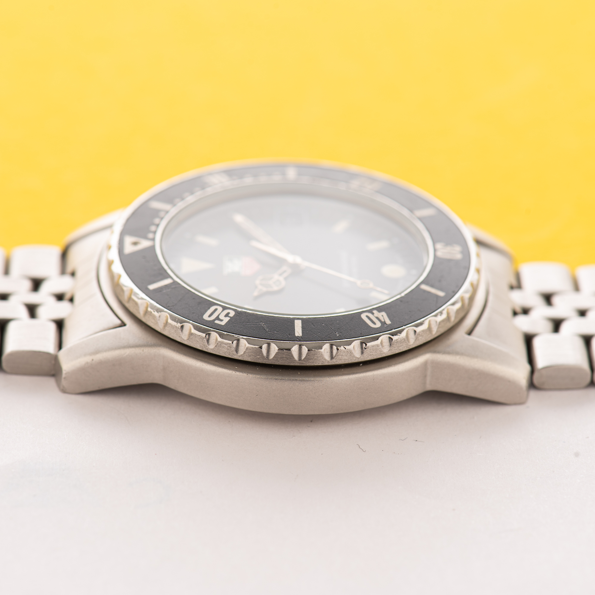Zicht op TAG Heuer Professional 200 meters Diver Réf 929.2066