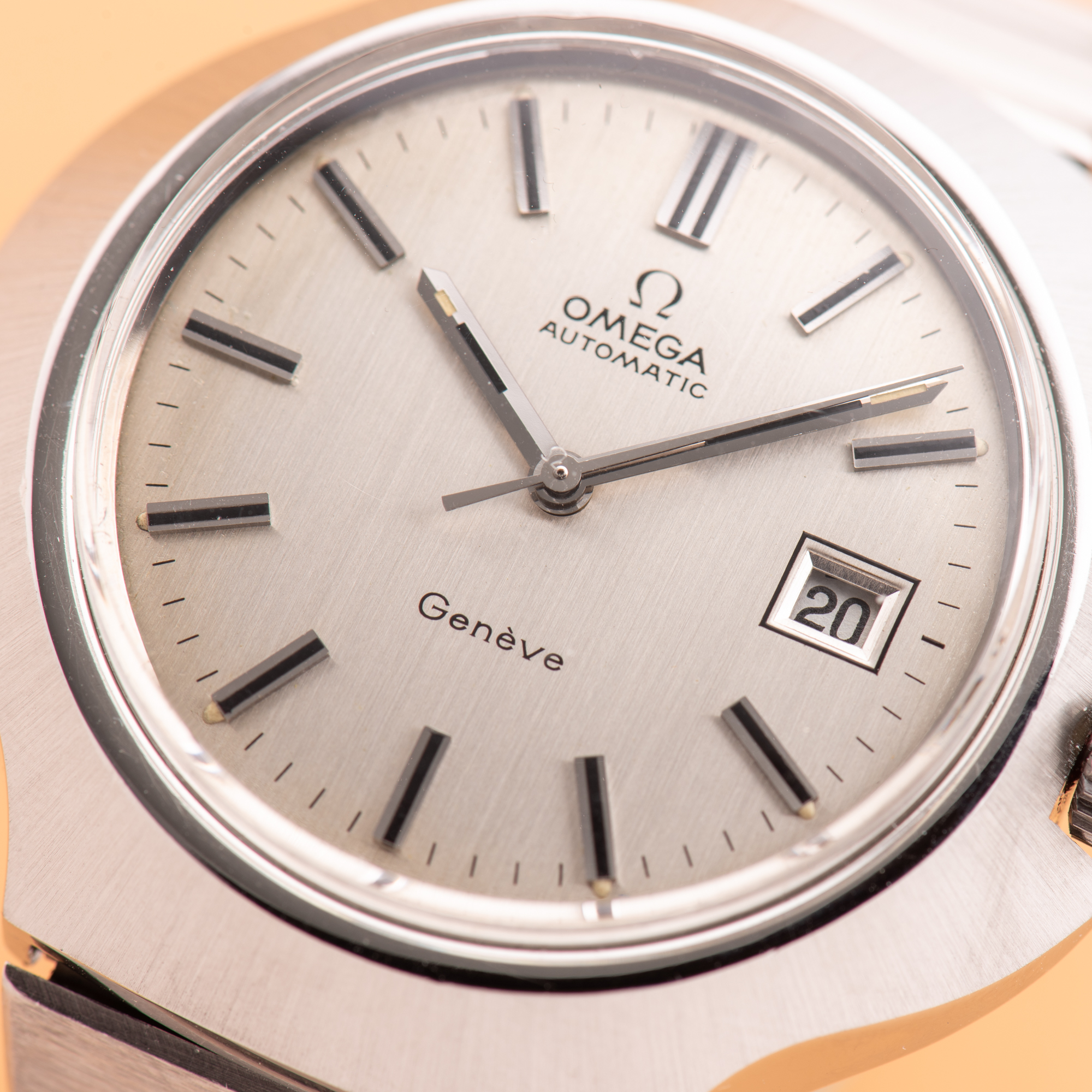Vue de Omega Genève Stingray Cobra Automatic Date from 1972 Réf 166.121