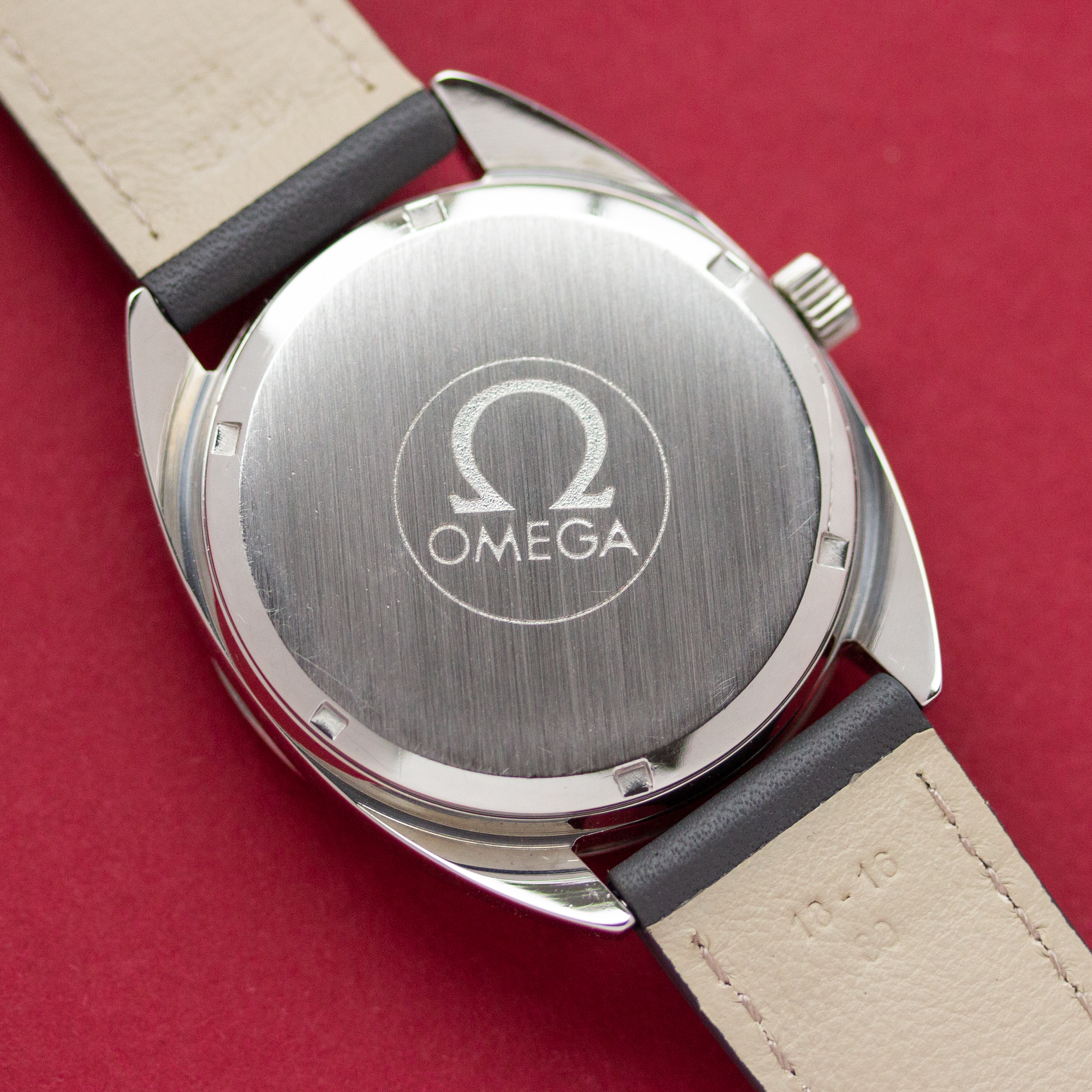 Vue de Omega Ranchero Automatic Date Belgian market Réf 166.0218