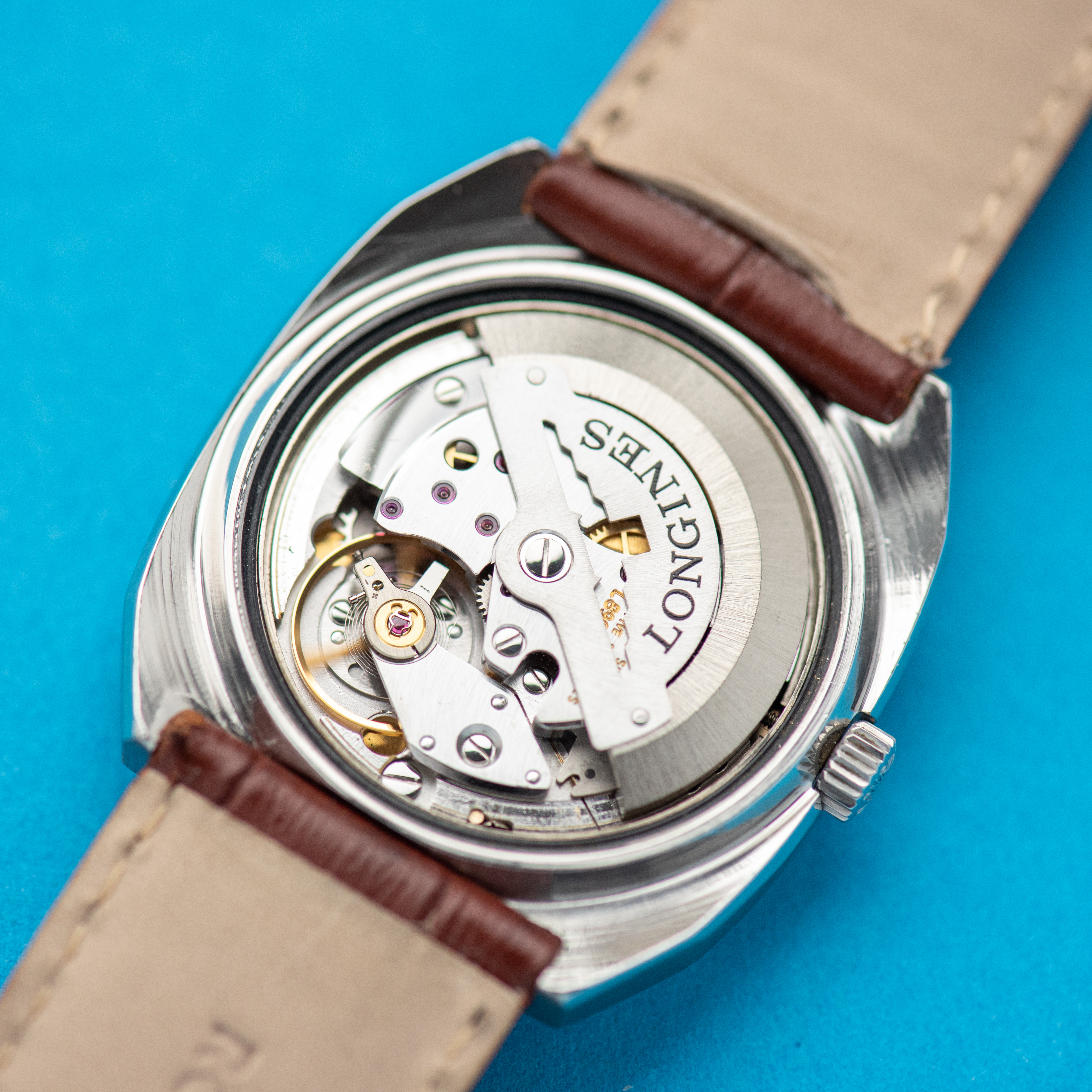 View of Longines Automatic Date Elegant Big Réf 2365 1970s