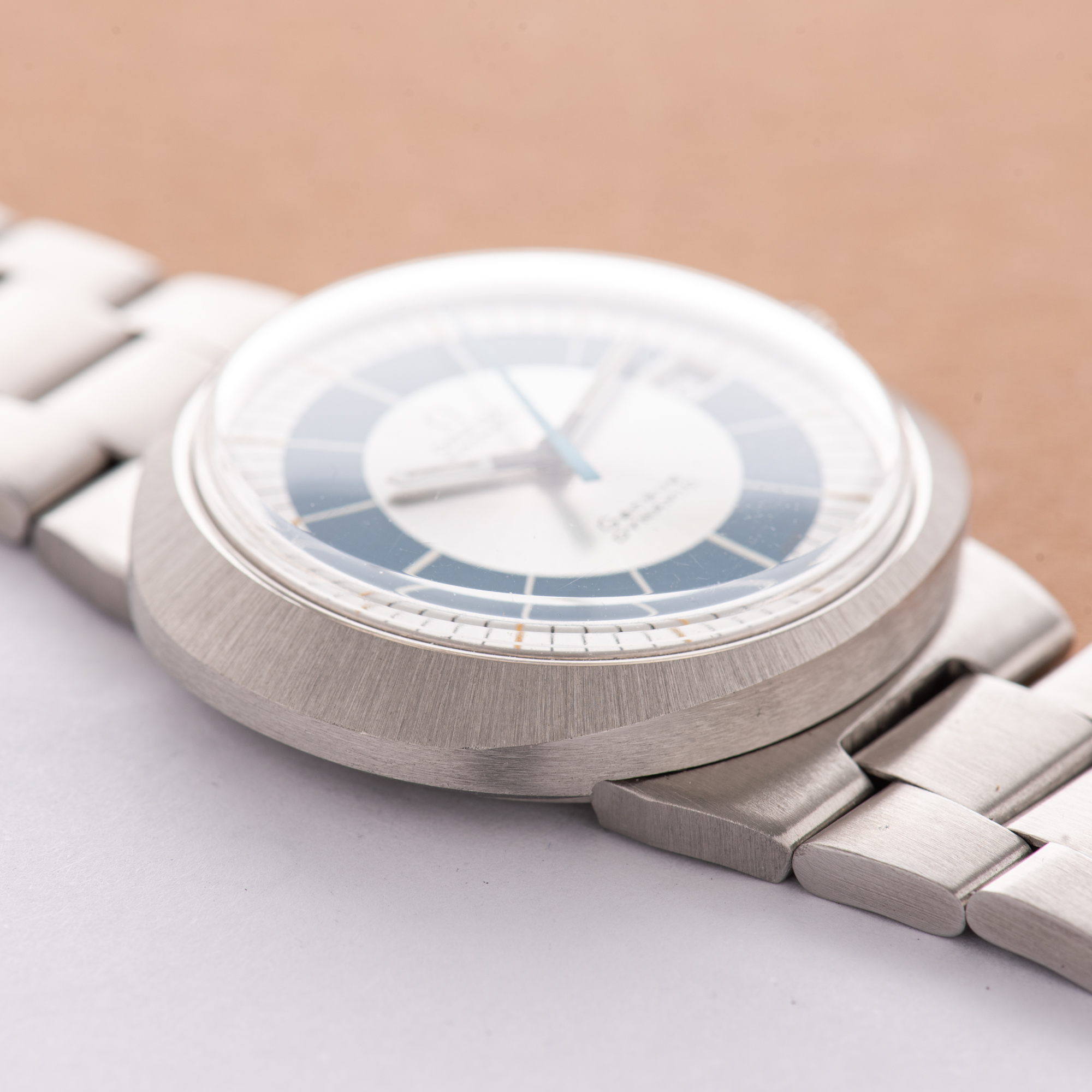 View of Omega Genève Dynamic Automatic White Blue Dial from 1969 Ref 166.039