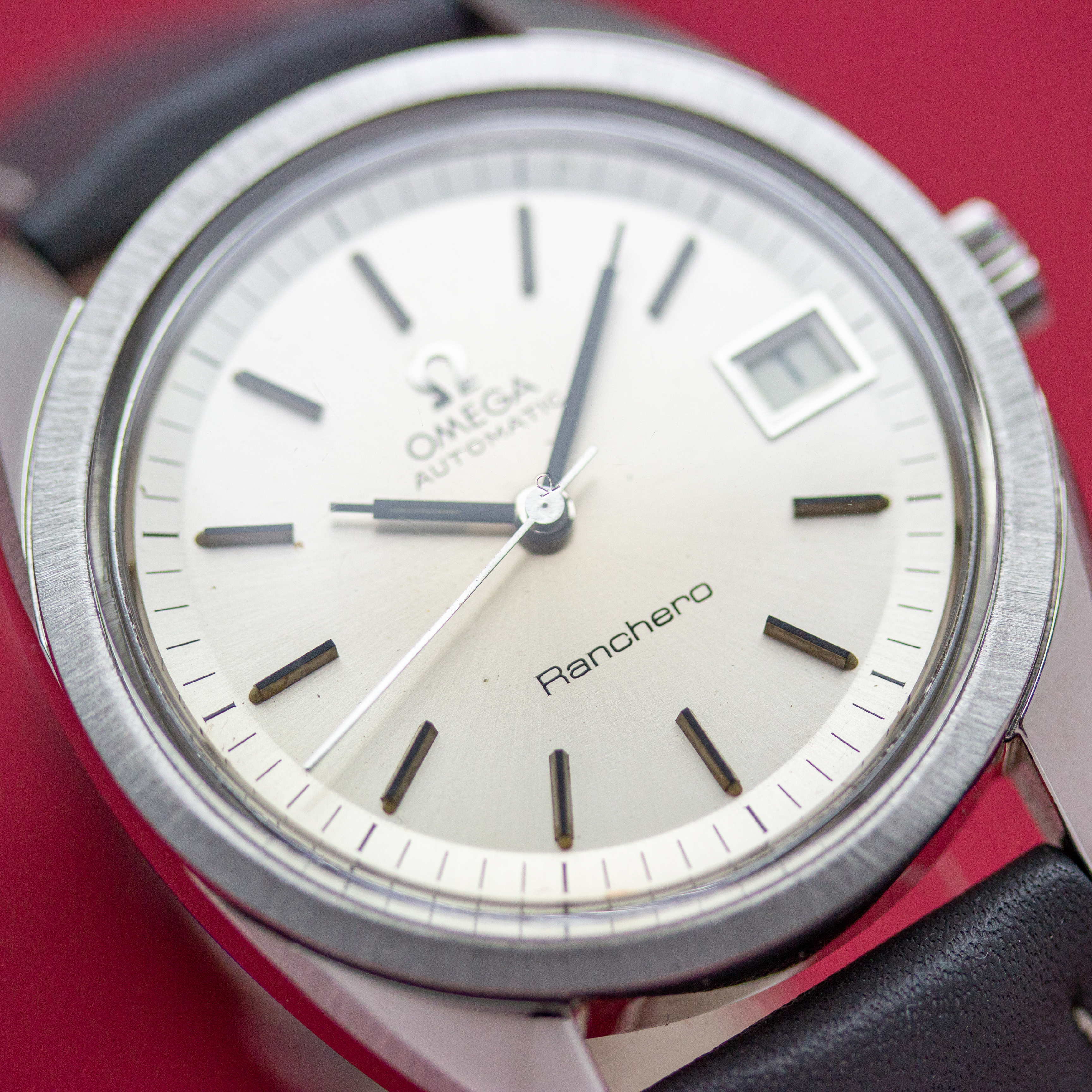 Vue de Omega Ranchero Automatic Date Belgian market Réf 166.0218