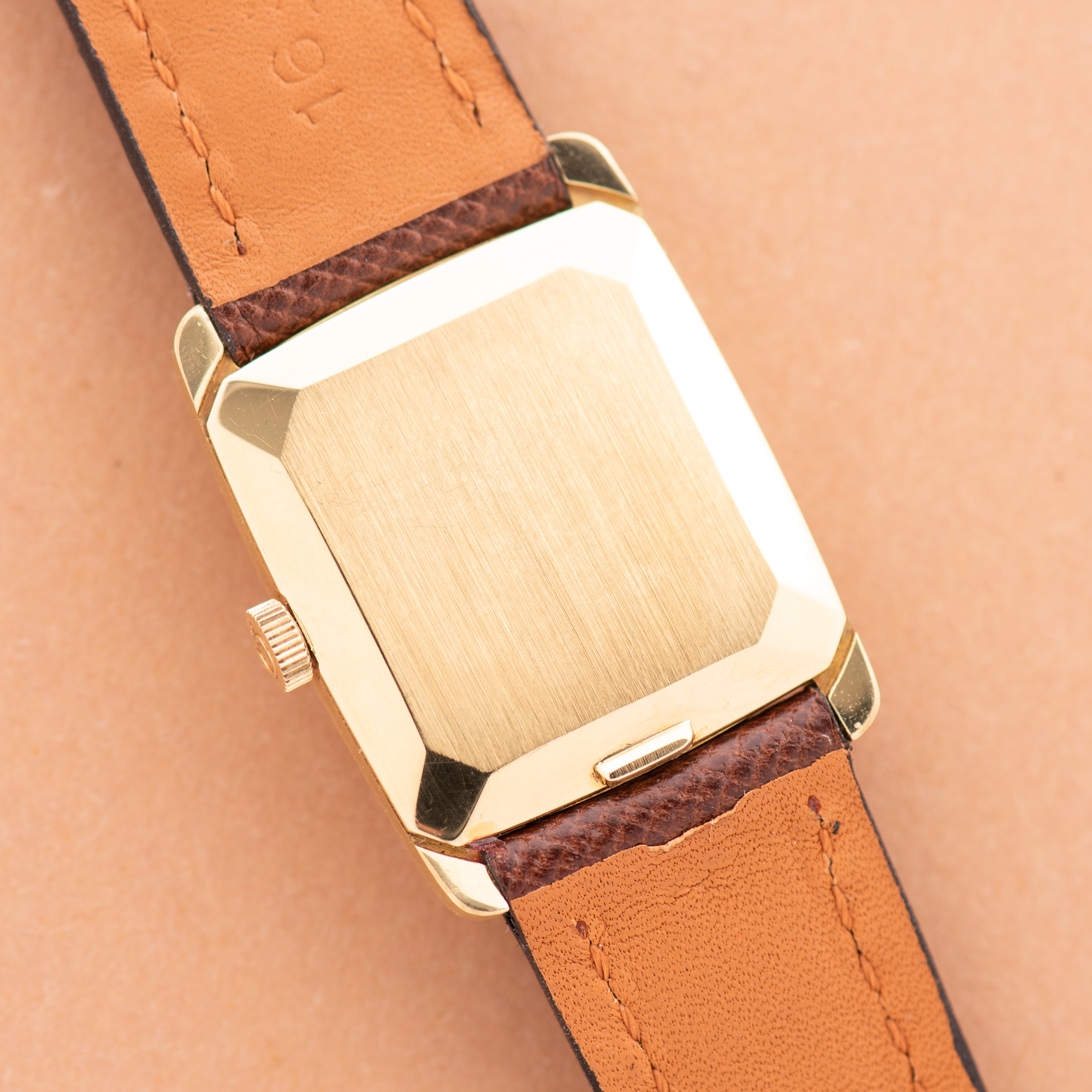 Zicht op Omega De Ville NOS 18K vanaf 1969 Ref 511,25